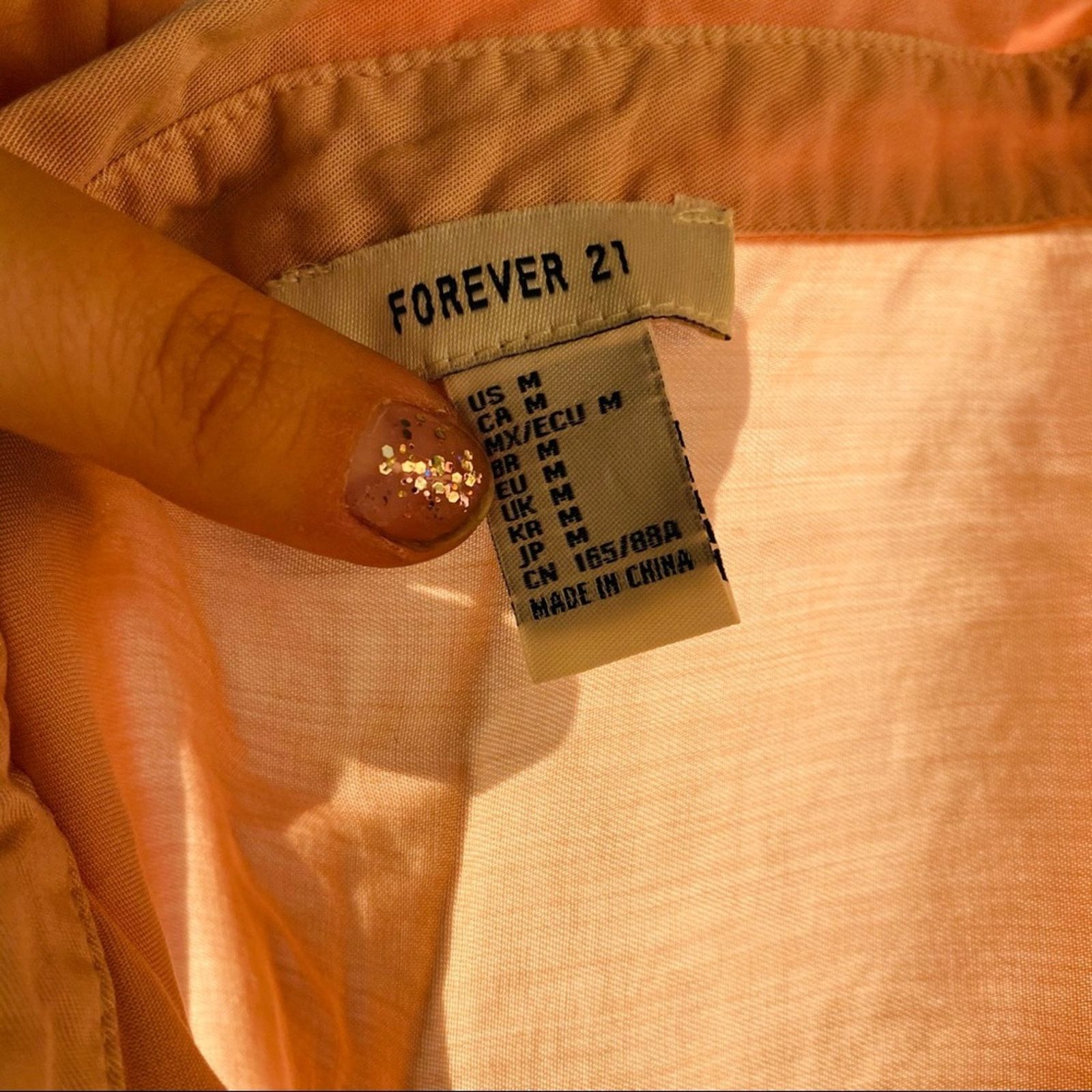 Forever 21 FOREVER Blush Pink Button Long Sleeve Crop Top Blouse Shirt Size M / US 6-8 / IT 42-44 - 6 Thumbnail