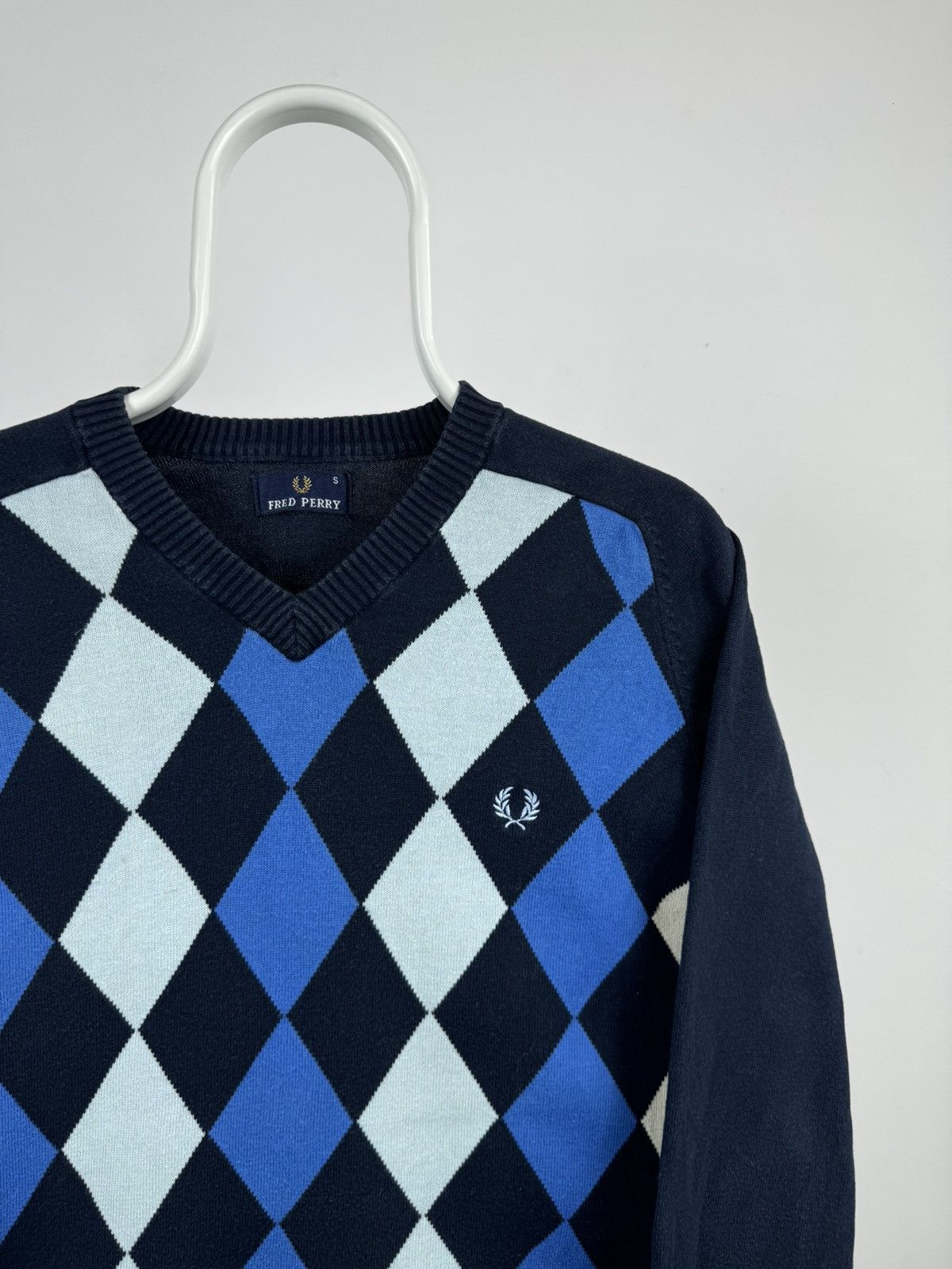 Fred Perry Vintage Fred Perry V-Neck Cotton Jumper Size US S / EU 44-46 / 1 - 2 Thumbnail