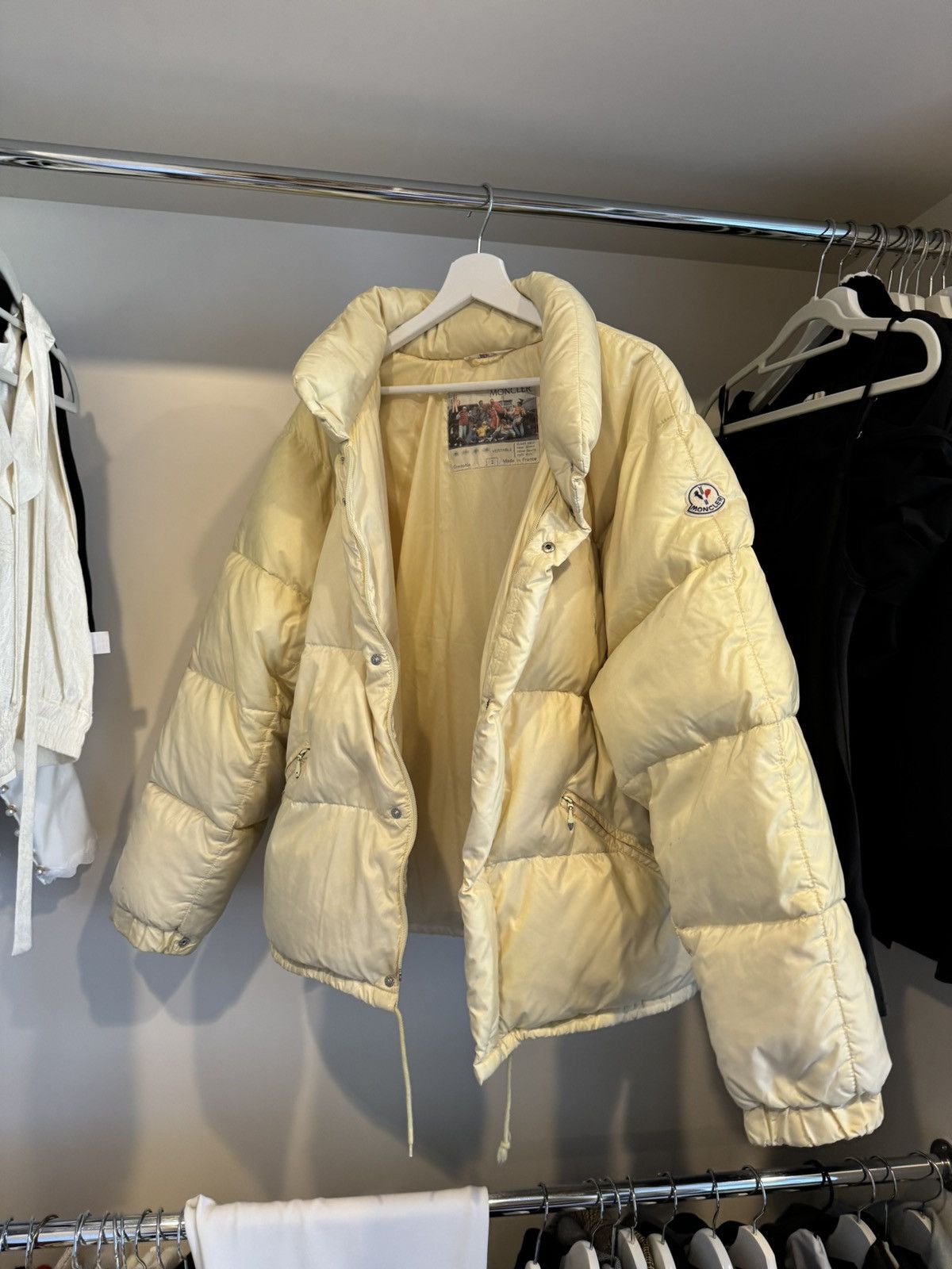 Moncler × Moncler Grenoble × Vintage 🔥 Moncler Grenoble Puffer Jacket Vintage White Yellow Size US L / EU 52-54 / 3 - 2 Thumbnail