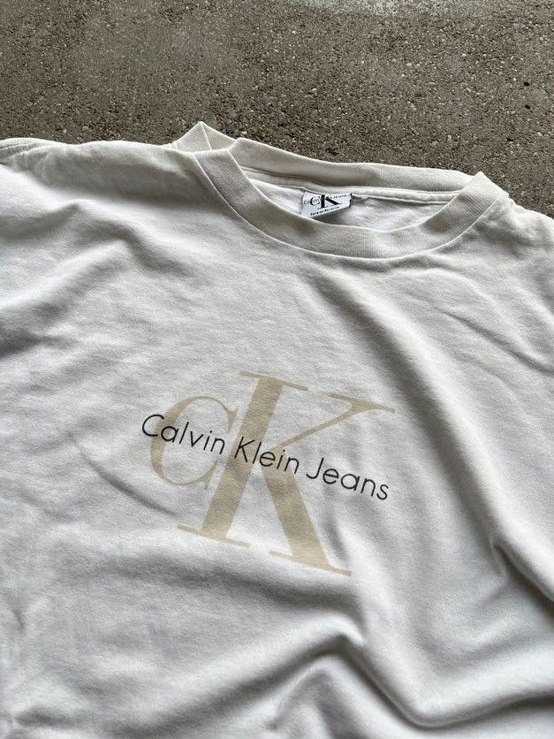 Calvin Klein Calvin Klein 90s vintage cream tee Size US L / EU 52-54 / 3 - 3 Thumbnail