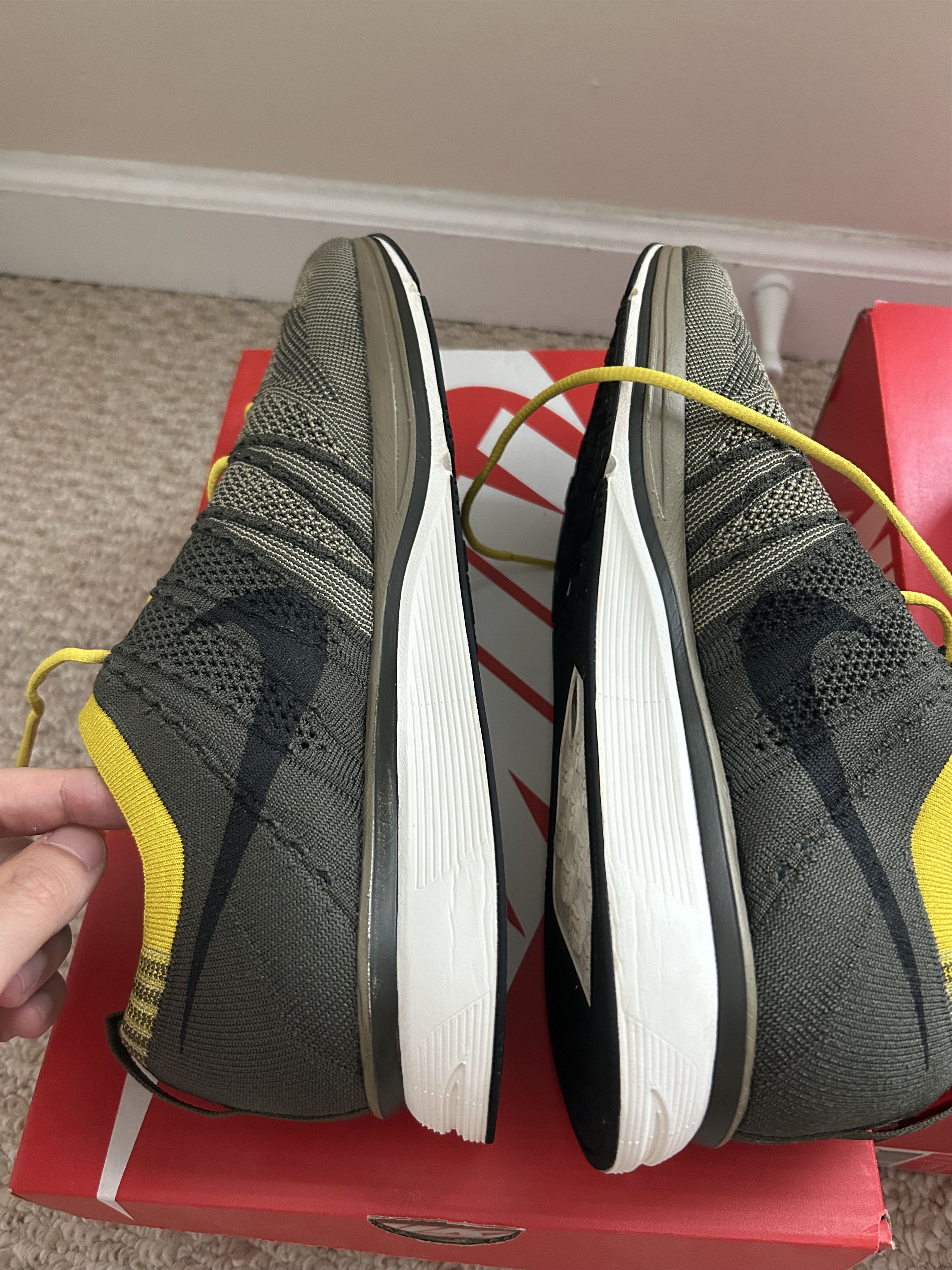 Nike Nike Flyknit Trainer Size US 10 / EU 43 - 3 Thumbnail