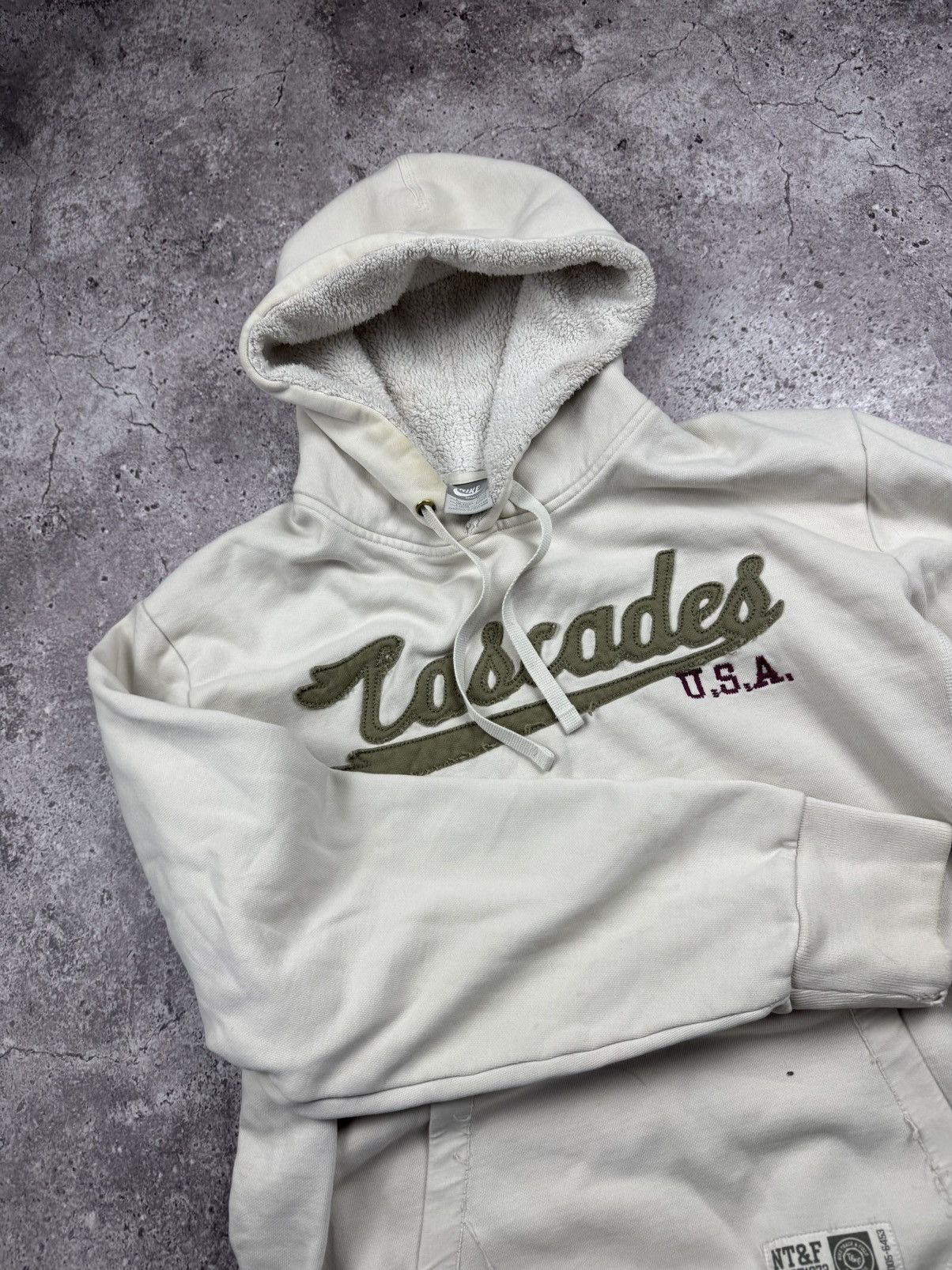 Nike Vintage Nike Faux Fur Zip Up Hoodie Ifsixwasnine Lgb Style Size US L / EU 52-54 / 3 - 9 Thumbnail