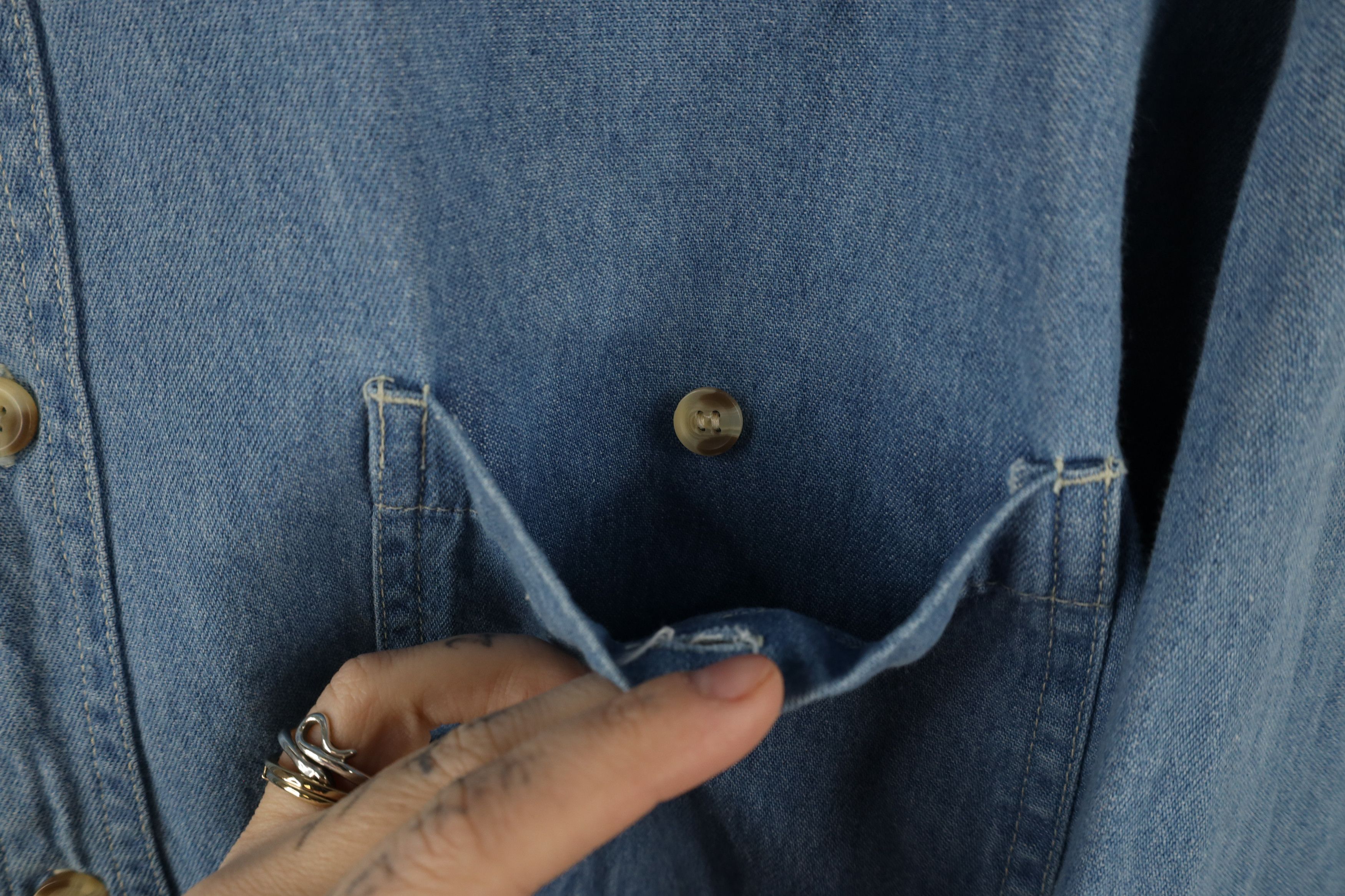 Vintage Vintage 90s Streetwear Blank Denim Jean Button Down Shirt Size US M / EU 48-50 / 2 - 7 Thumbnail