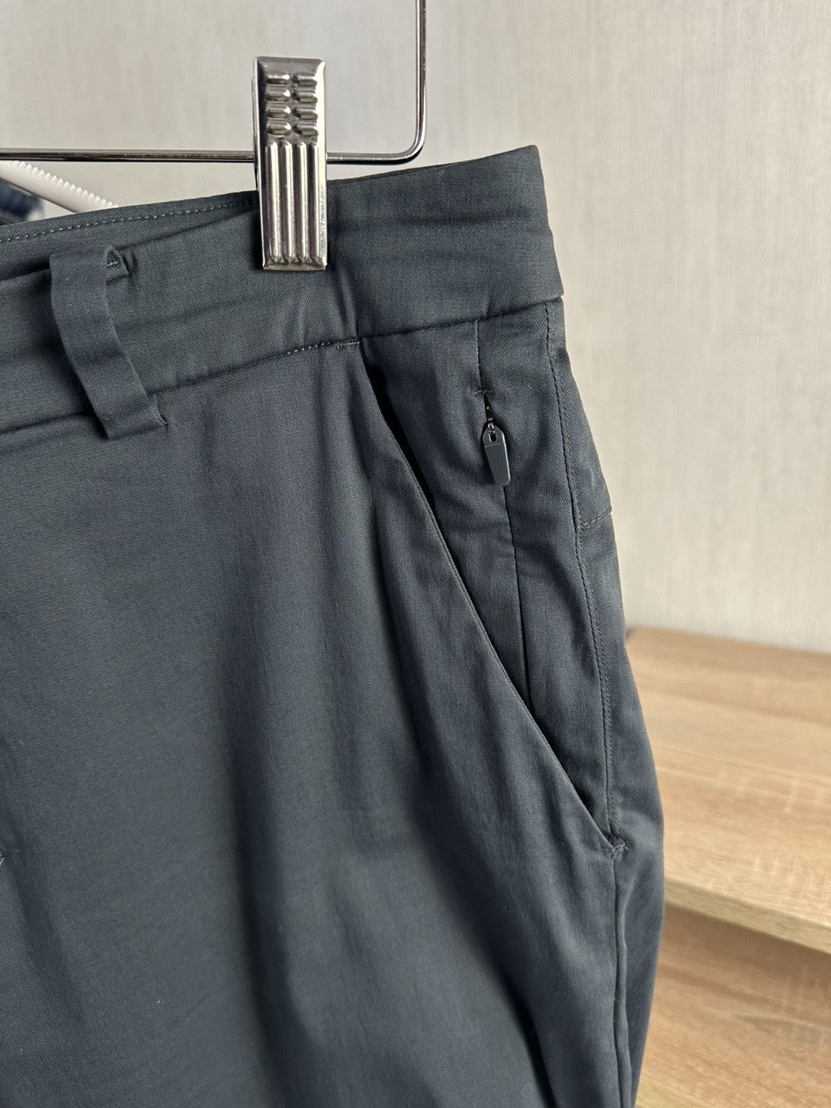 Lululemon Lululemon Pants Mens 32 ABC Slim Fit Warpstreme Size US 32 / EU 48 - 2 Thumbnail