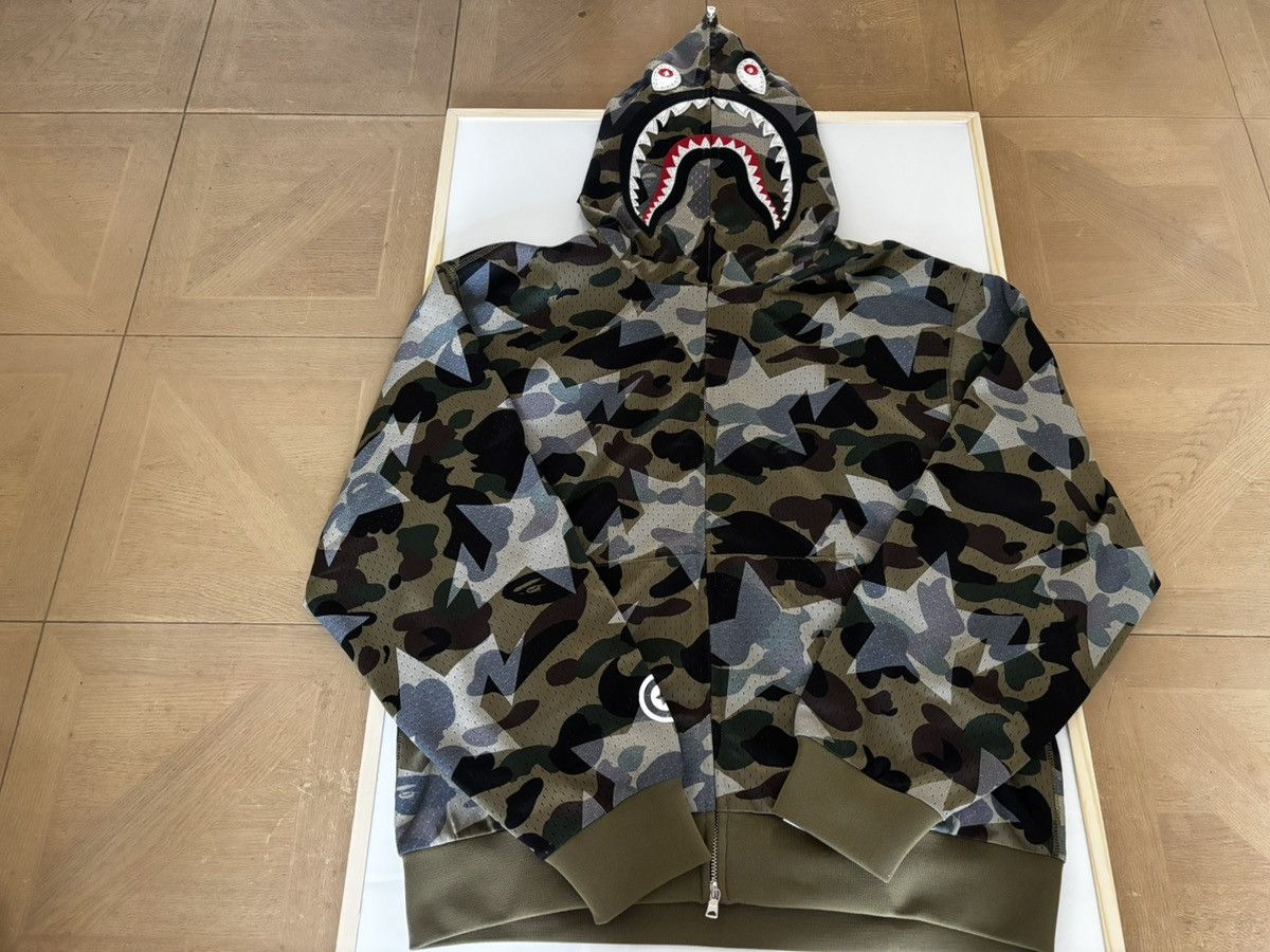 Bape Ape bape sta over print 1st camo mesh shark cropped hoodie Size US L / EU 52-54 / 3 - 1 Thumbnail
