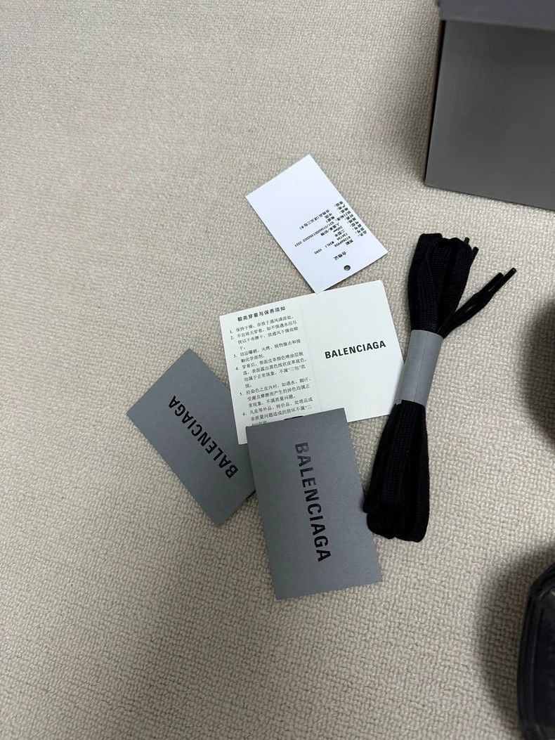 Balenciaga Balenciaga Low-top shoes 2502-Nextarrow Size US 10 / EU 43 - 2 Thumbnail