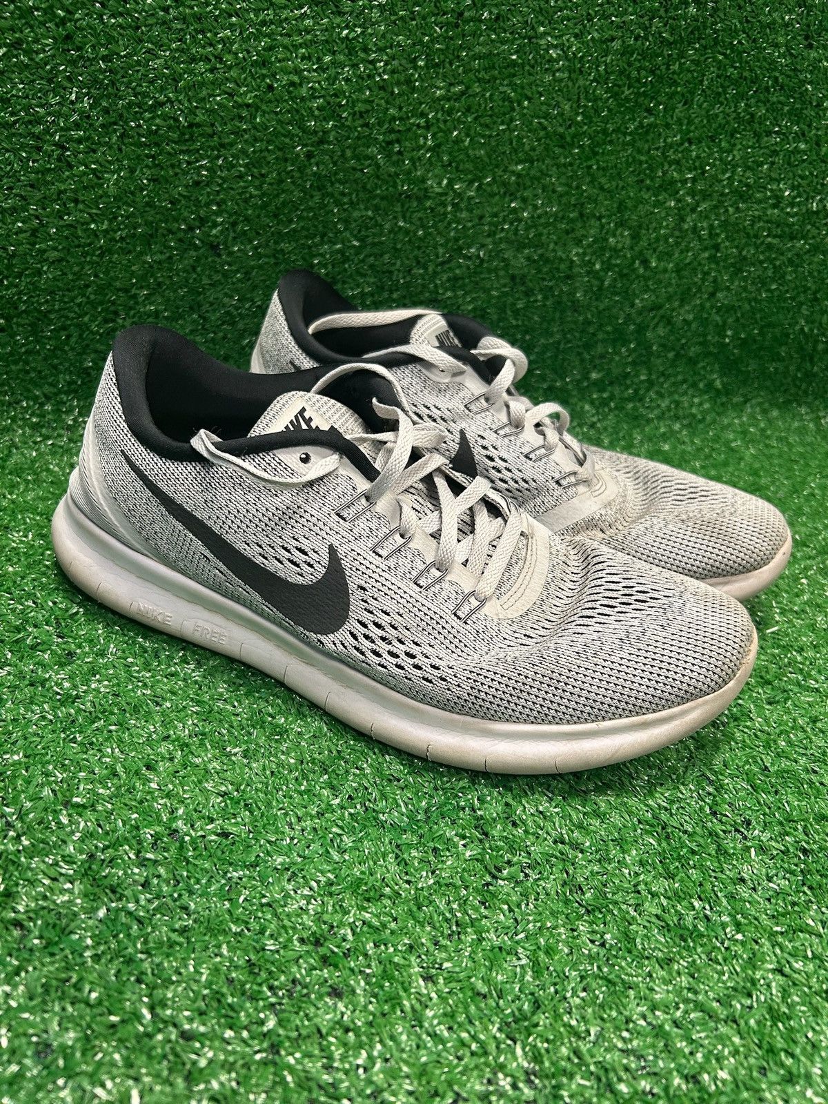 Nike Women’s size 9.5 Nike White Free Rn Pure Platinum 831509-101 Size US 9.5 / IT 39.5 - 1 Thumbnail