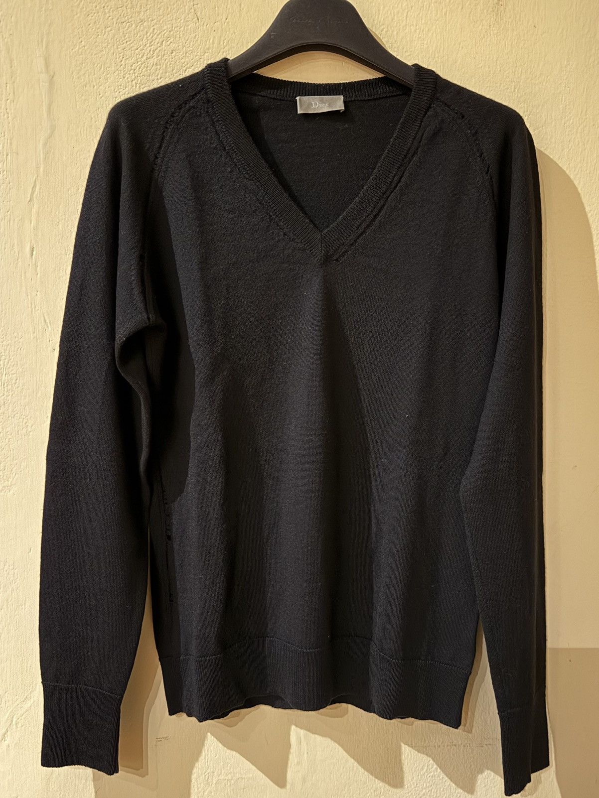 Scratched Vneck sweather