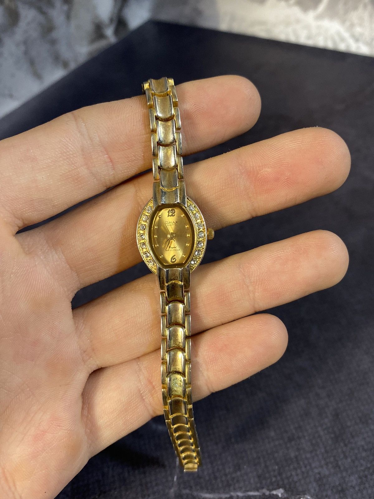 Jewelry × Vintage Elegant OMAX Watch with Crystals and Gold Case Size ONE SIZE - 8 Thumbnail