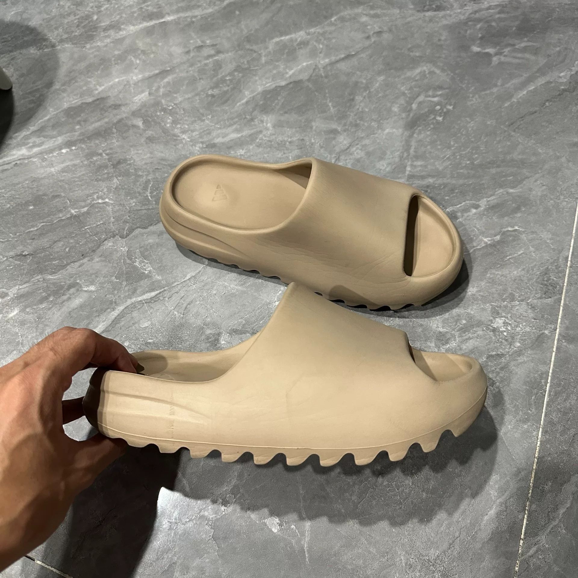 Yeezy Yeezy Slide Desert Color Slide Sandals Size US 7 / IT 37 - 1 Thumbnail
