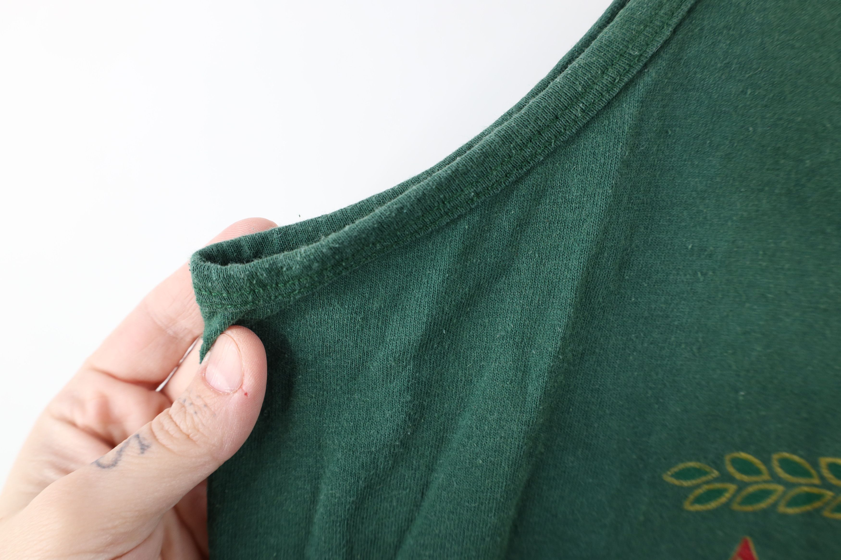 Vintage Vintage 90s Streetwear Aruba Tank Top T-Shirt Green USA Size US XL / EU 56 / 4 - 6 Thumbnail