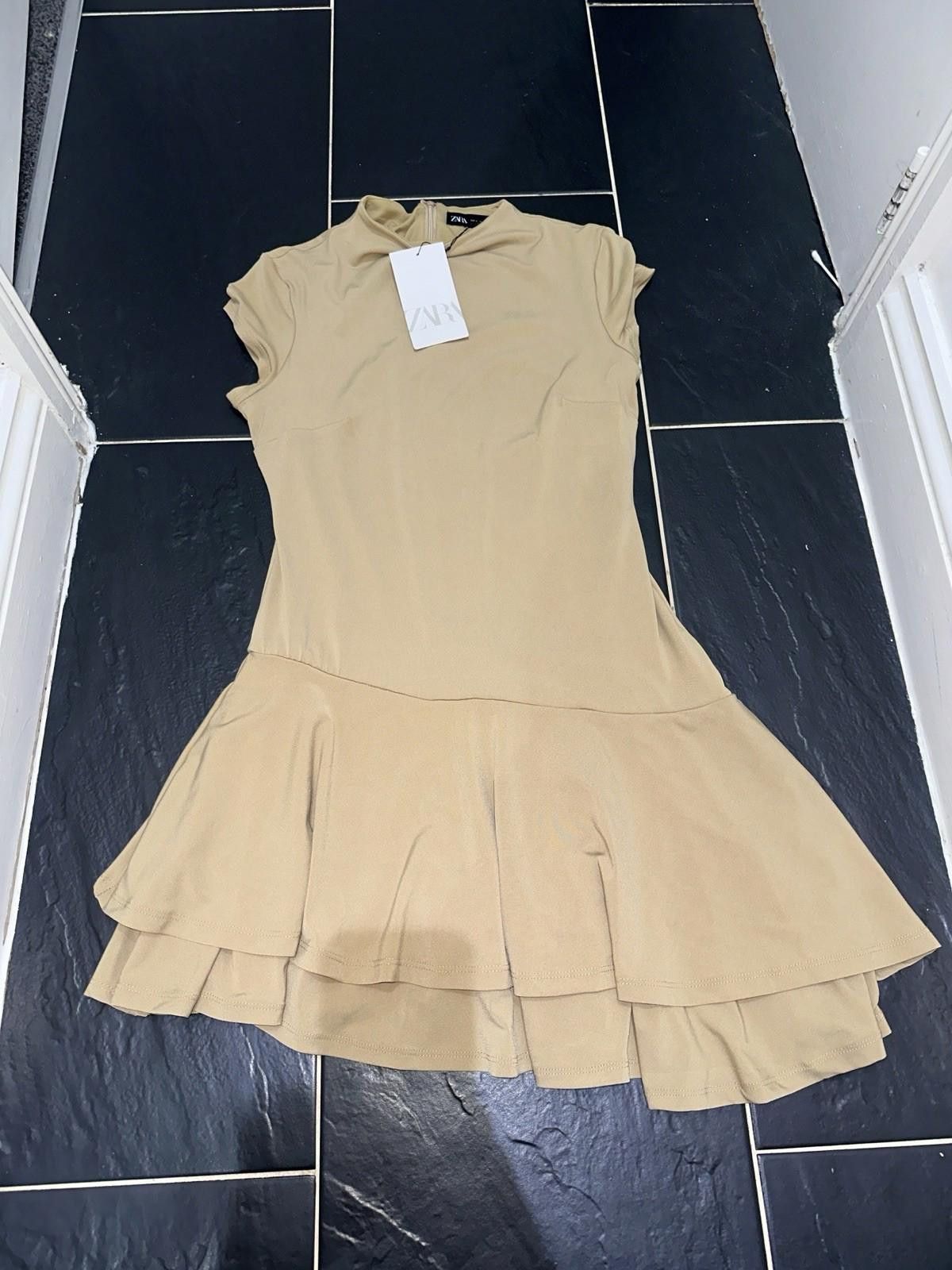 Zara ZARA Playsuit Size M Size 32" / US 10 / IT 46 - 1 Thumbnail