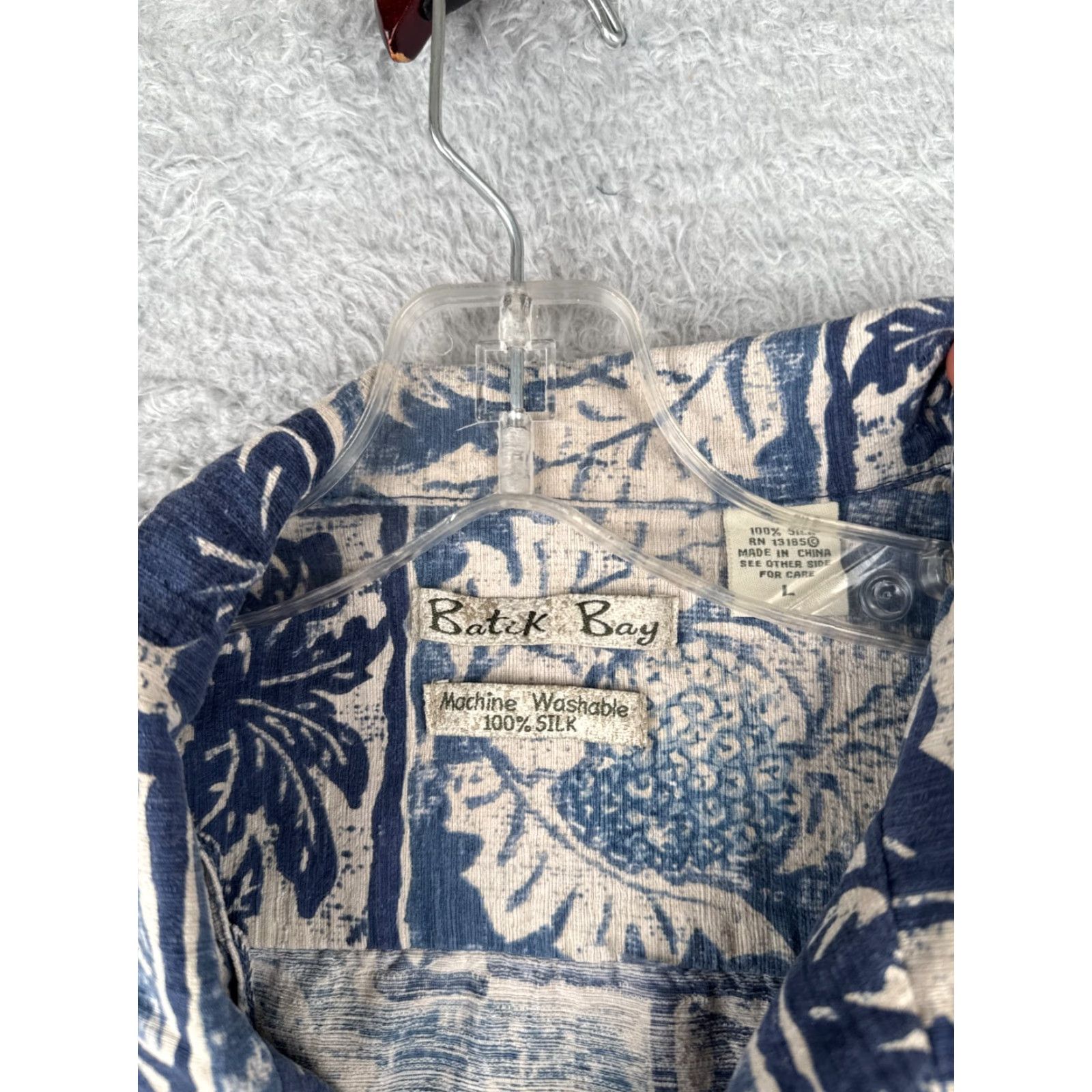 Vintage Batik Bay Shirt Men Large Blue White Floral Leaf Pineapple 100% Silk Hawaiian Size US L / EU 52-54 / 3 - 7 Thumbnail