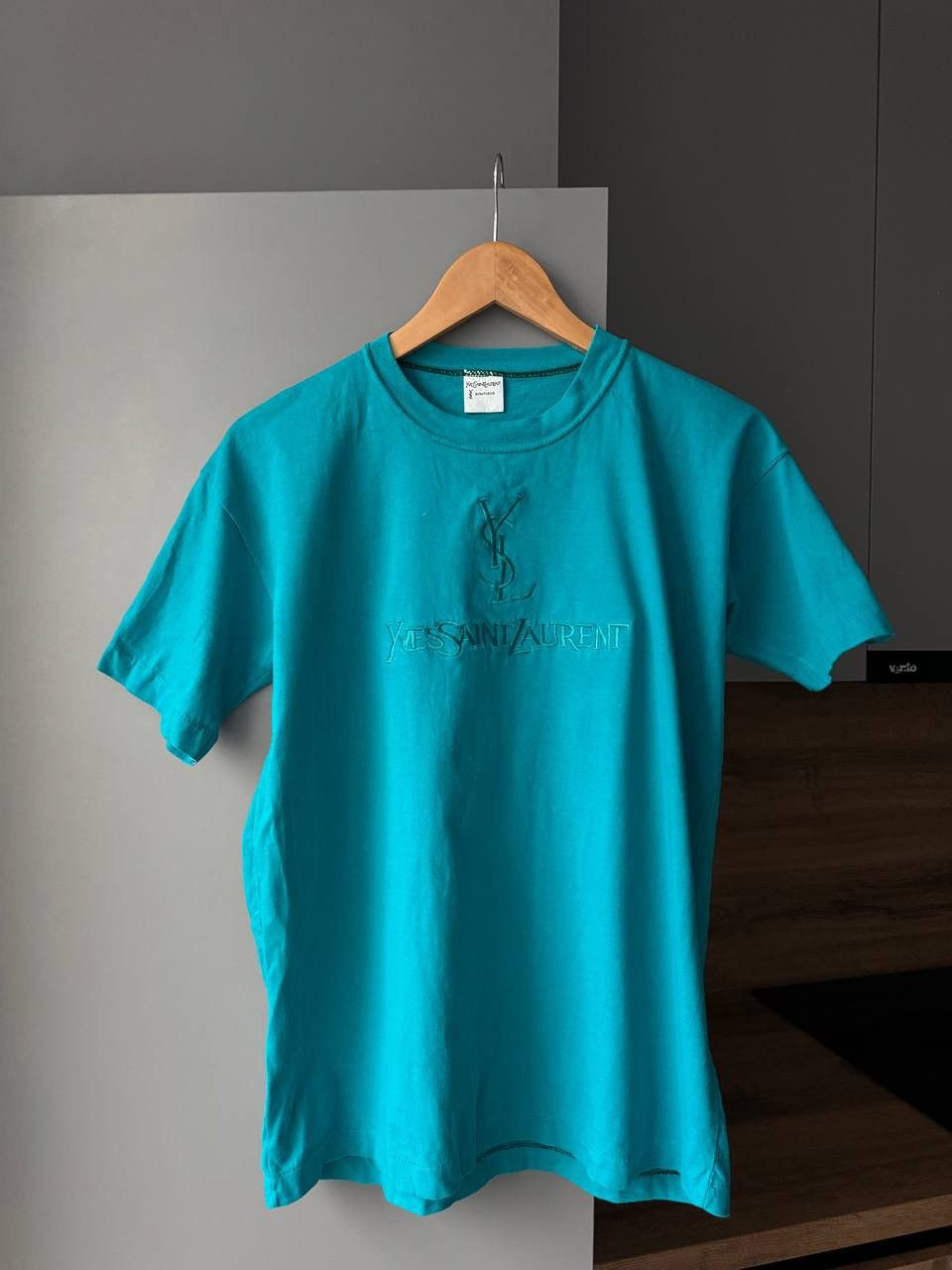 Vintage YSL Boutique Vintage T Shirt 90s Yves Saint Laurent Luxury Size US S / EU 44-46 / 1 - 1 Thumbnail