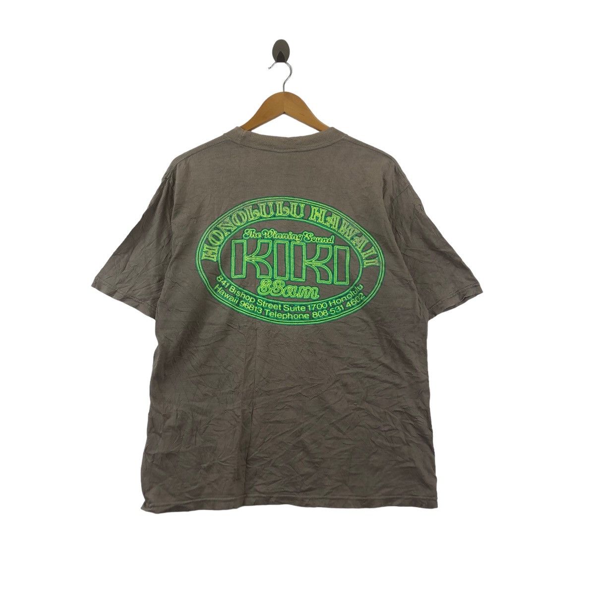 Vintage Vintage KIKI HONOLULU HAWAII Surf Beach Radio Tee Shirt Size US XL / EU 56 / 4 - 1 Thumbnail