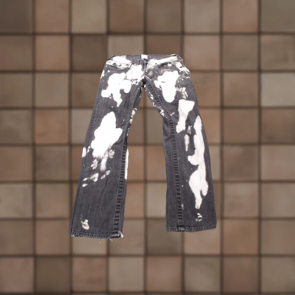 True Religion True Religion Jeans Mens 30 Gray White Paint Splatter Denim Ricky USA Made Jeans Color Gray Regular Fit Mens 30 Size US 29 - 1 Thumbnail