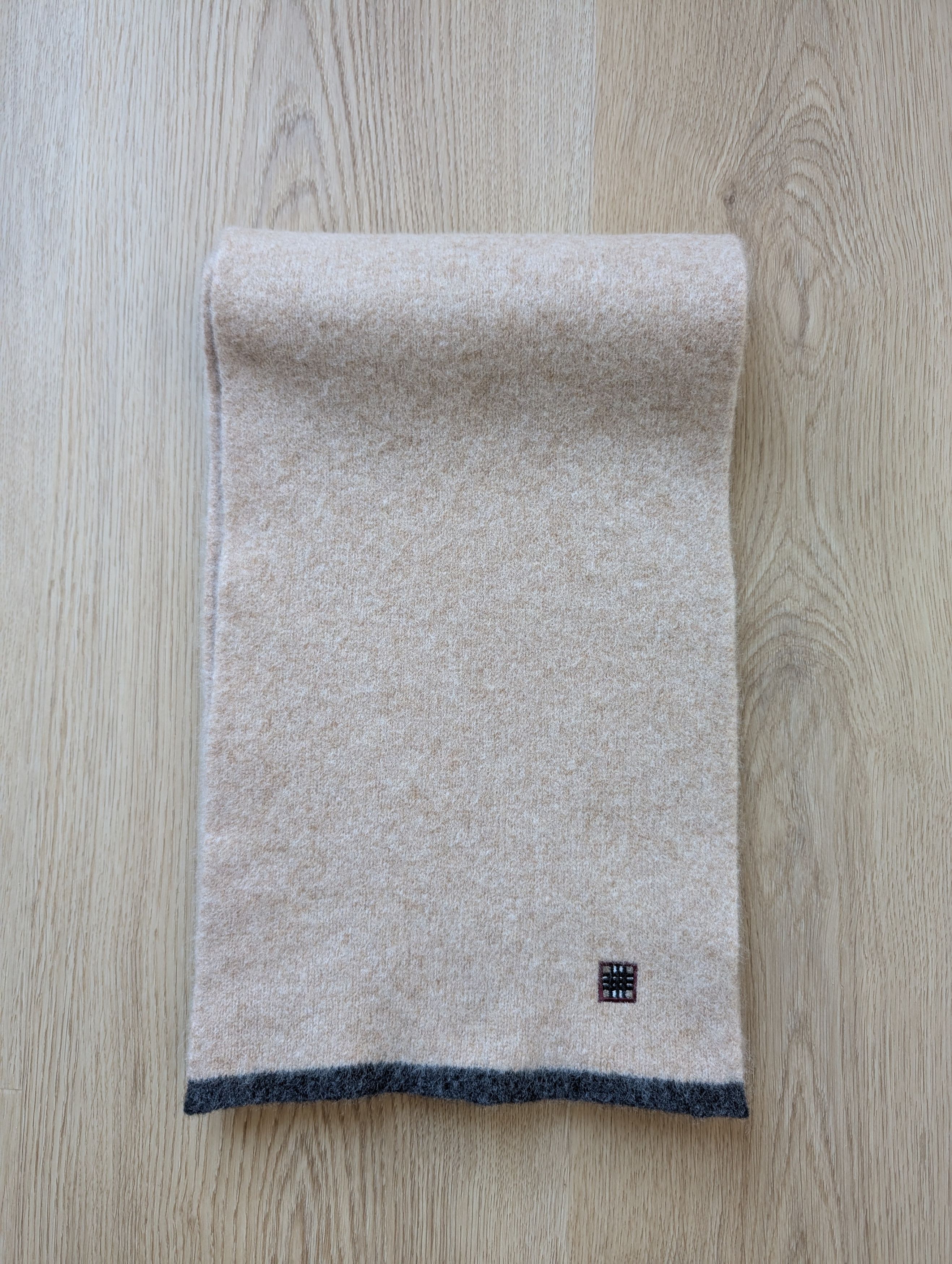 Burberry Rare Burberry Lambswool Nova Check Tap Beige Scarf 57x8" Size ONE SIZE - 9 Thumbnail