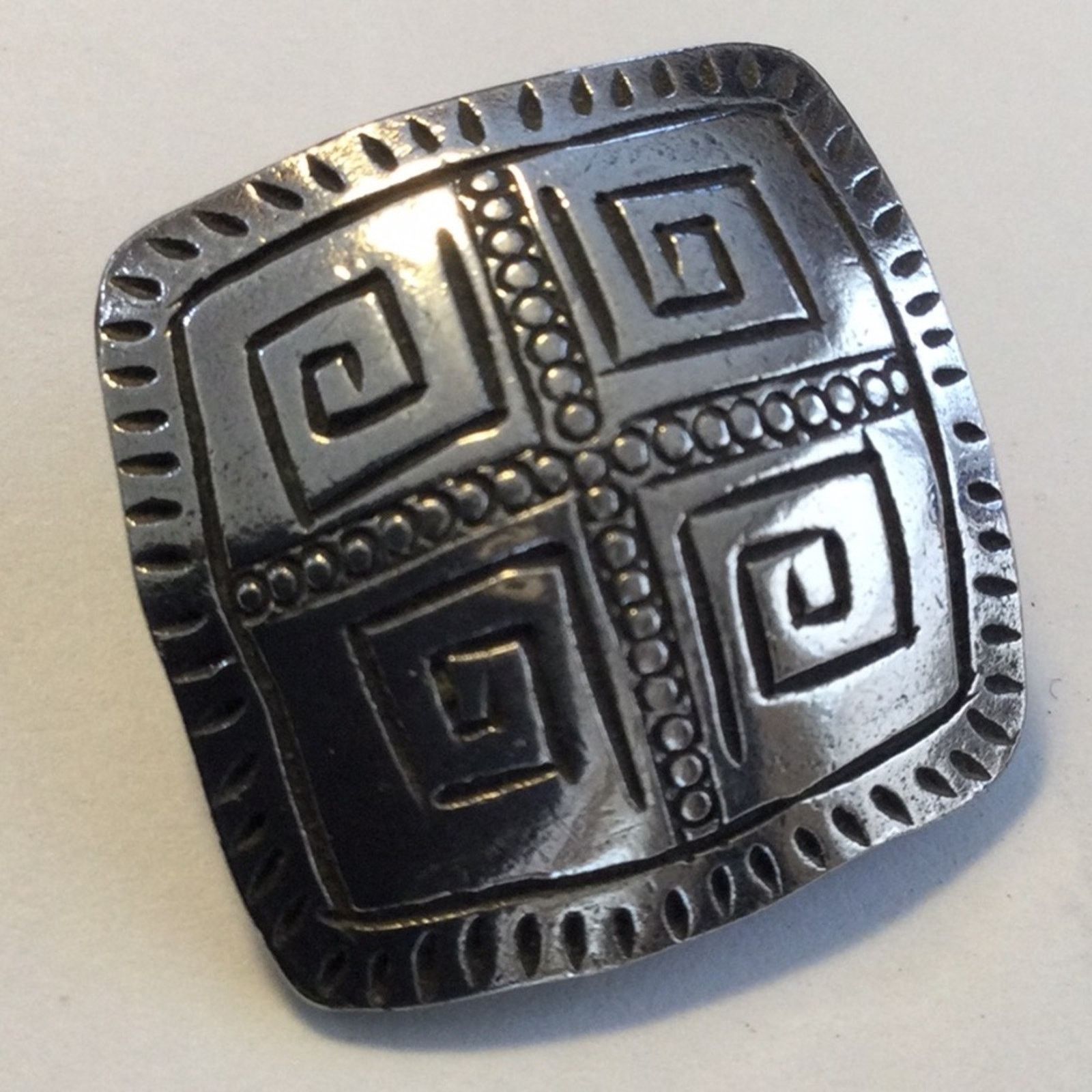 Other Vintage Mondernist Silver Tone Tribal Aztec Clip-On Earrings Size ONE SIZE - 13 Thumbnail