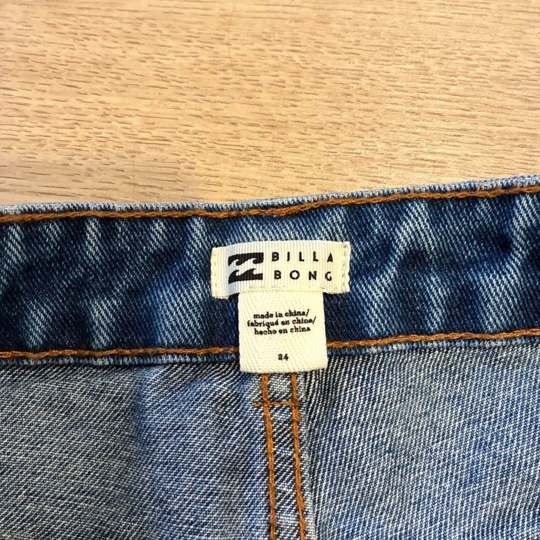 Billabong Billabong Jeans Shirt? Size 42" / US 20 - 2 Thumbnail