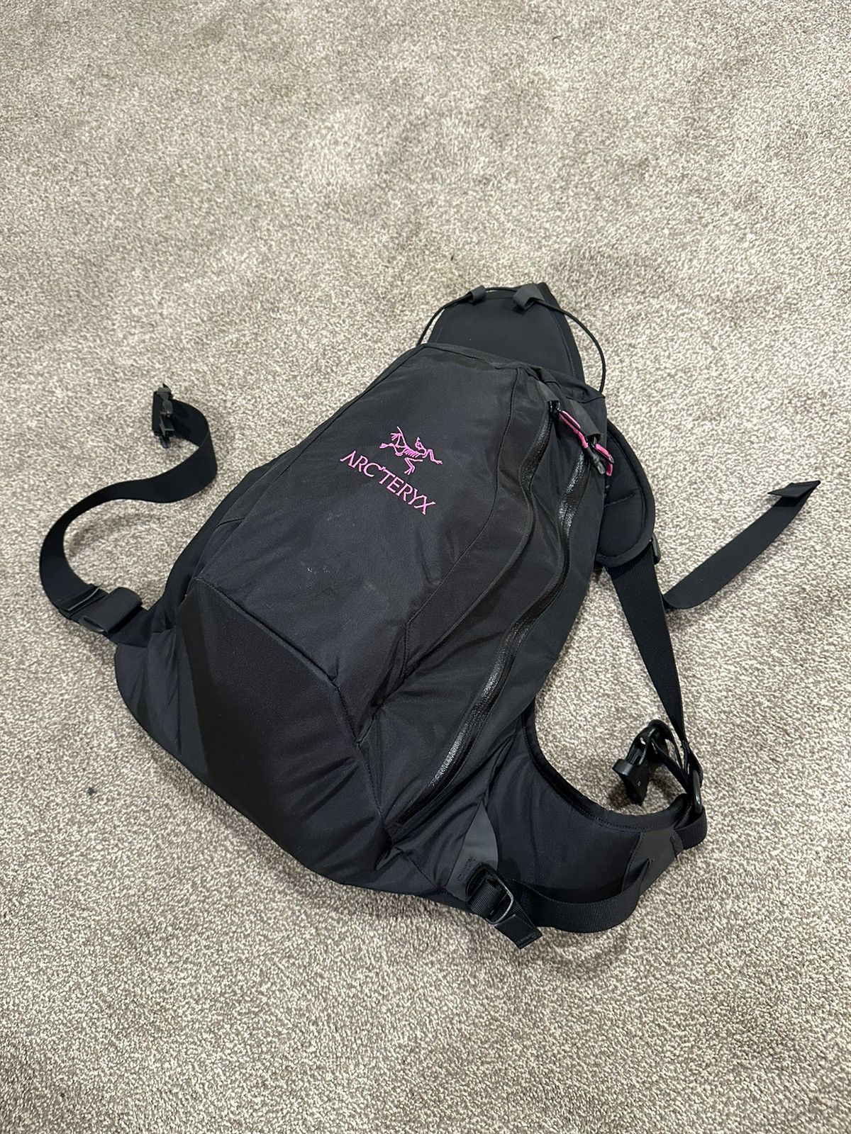 Arc'Teryx System A - Quiver Crossbody bag