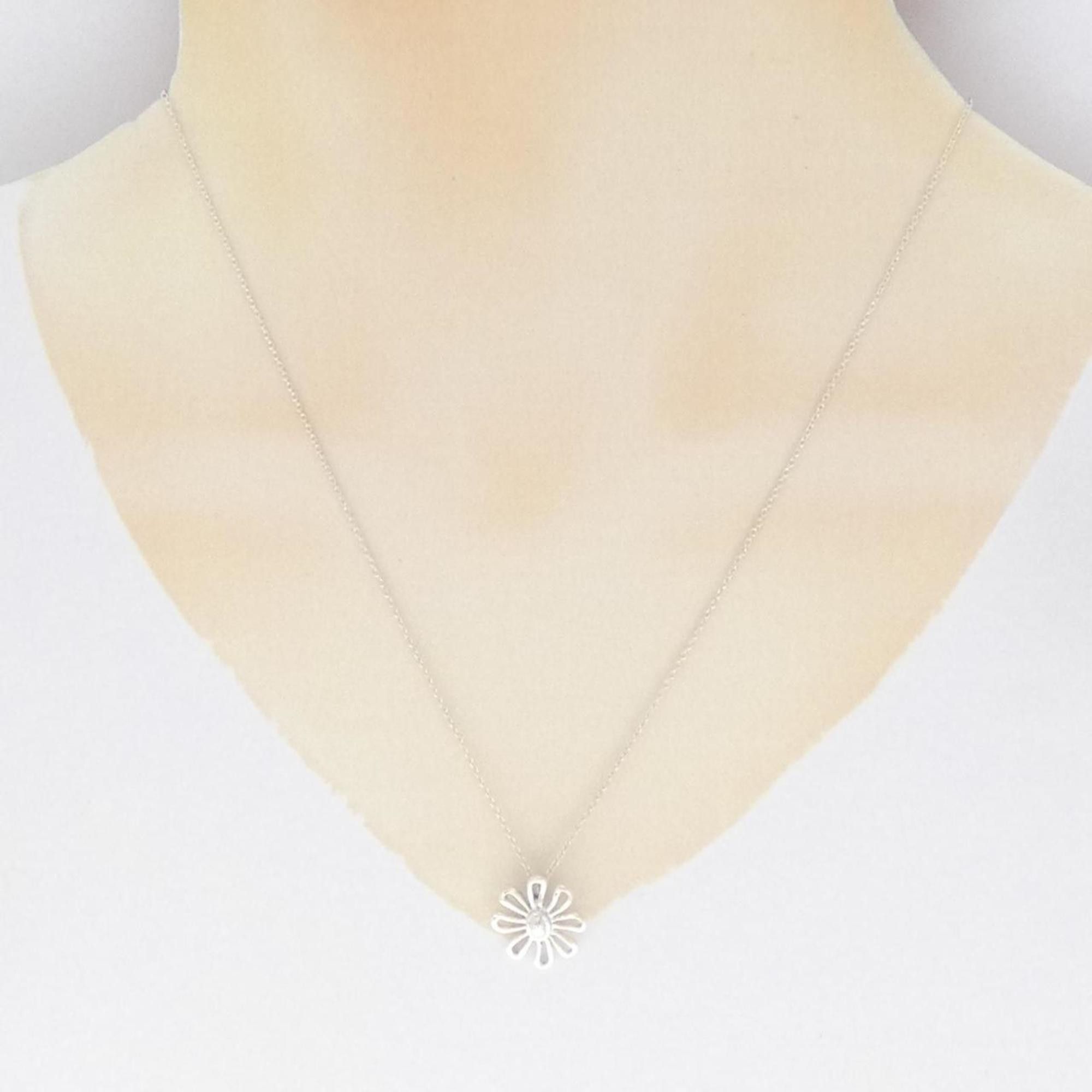 Tiffany & Co Daisy Flower necklace