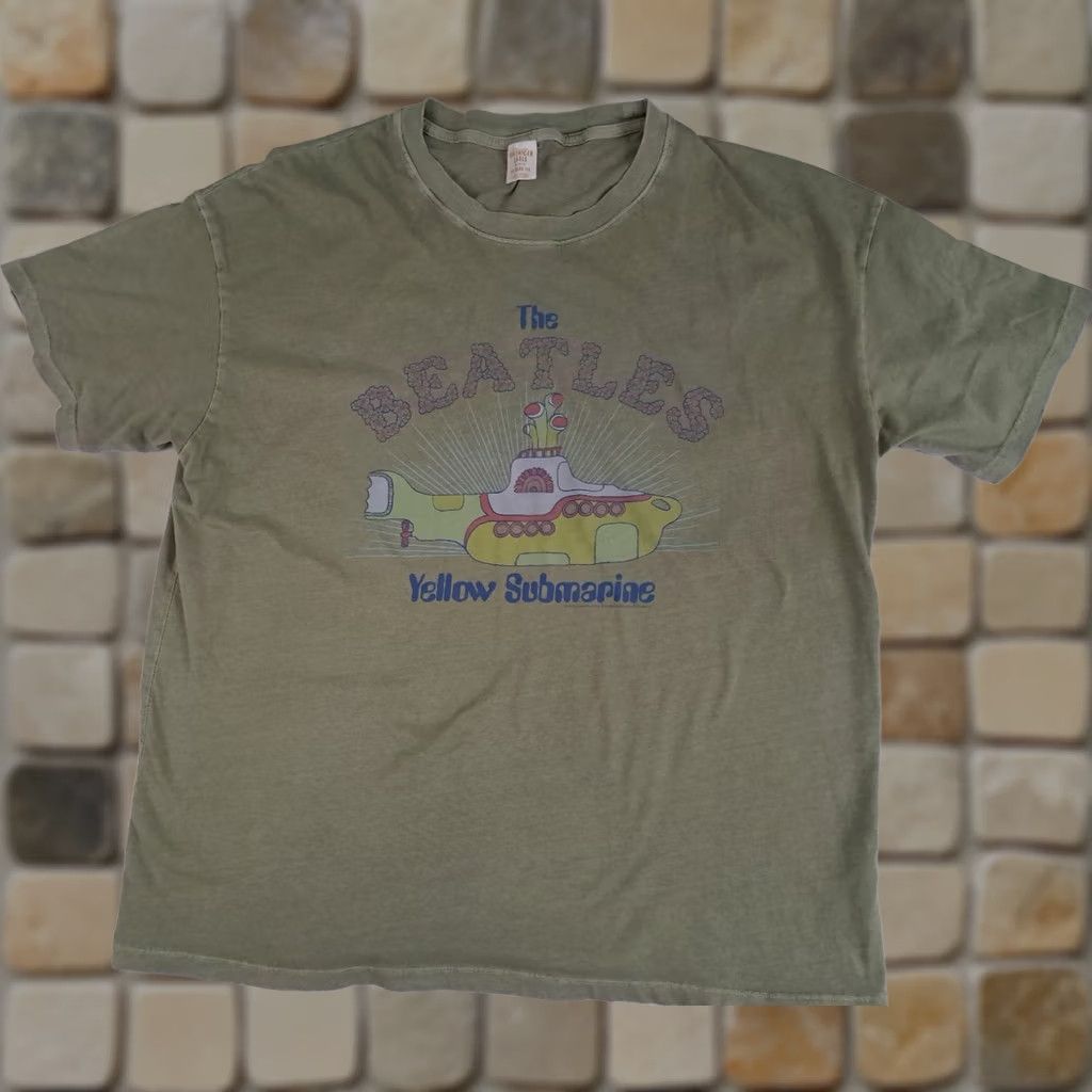 American Eagle Outfitters VINTAGE The Beatles Yellow Submarine Movie Medium T-Shirt American Eagle Outfitters 2022 Size US M / EU 48-50 / 2 - 1 Thumbnail