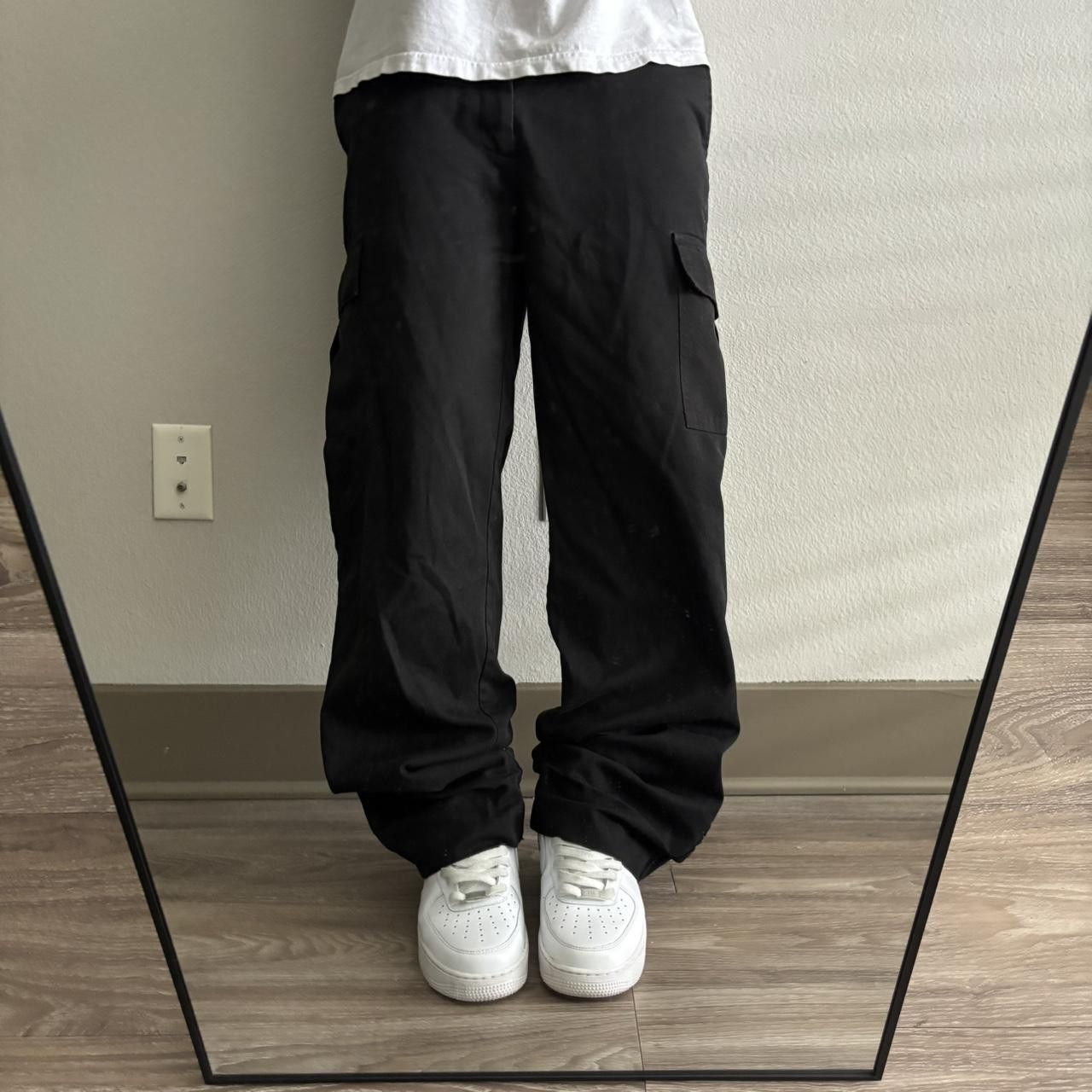 Vintage Crazy Vintage Y2K/2000s Black Streetwear Skater Essential Cargo Pants! 30x30 Size US 30 / EU 46 - 1 Thumbnail