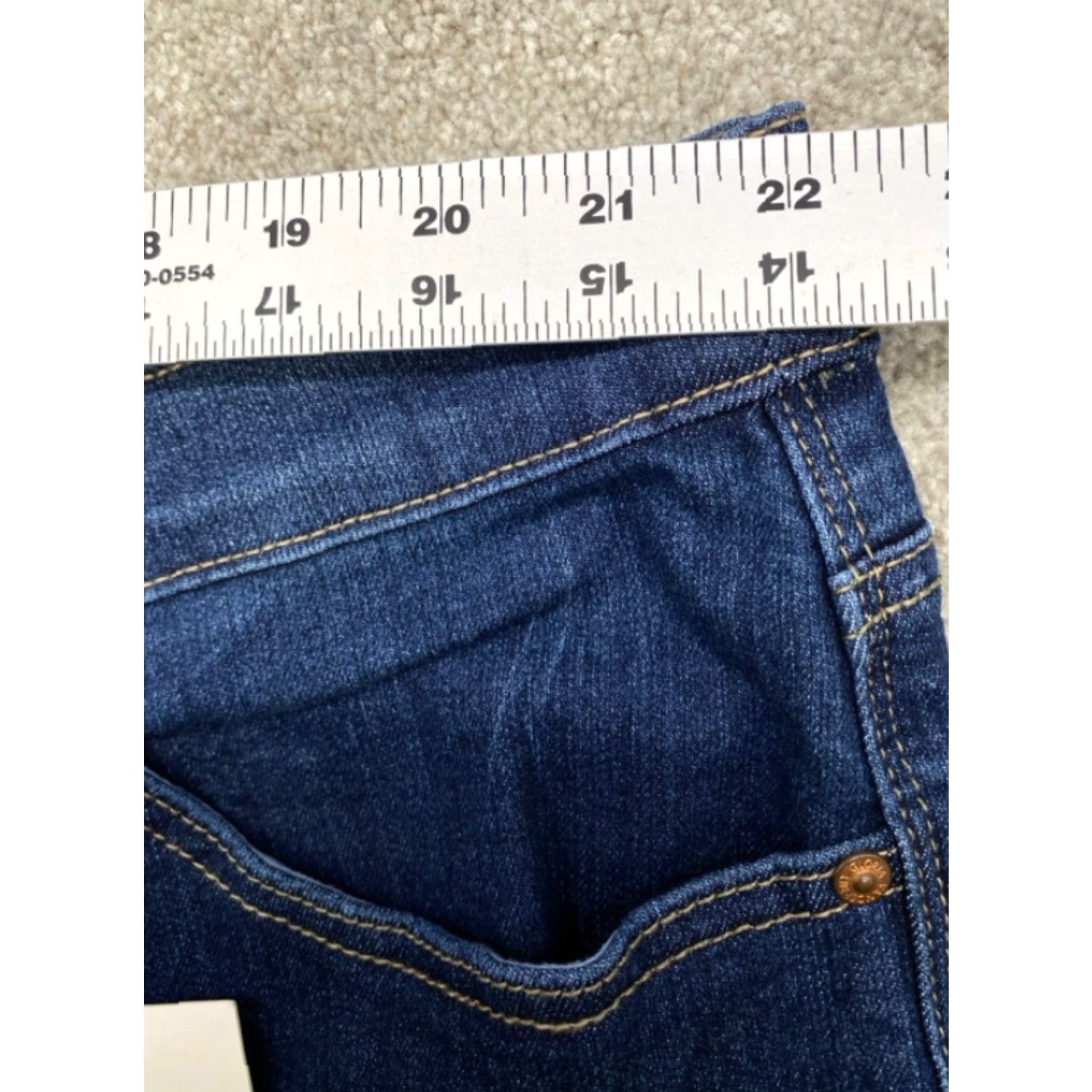 Gloria Vanderbilt Gloria Vanderbilt Jeans Main Selling Point Jeans Womens 24W NWT Amanda Blue Denim Stretch 5-Pocket Regular 44" Waist 28" Inseam Womens Size 42" / US 20 - 6 Thumbnail