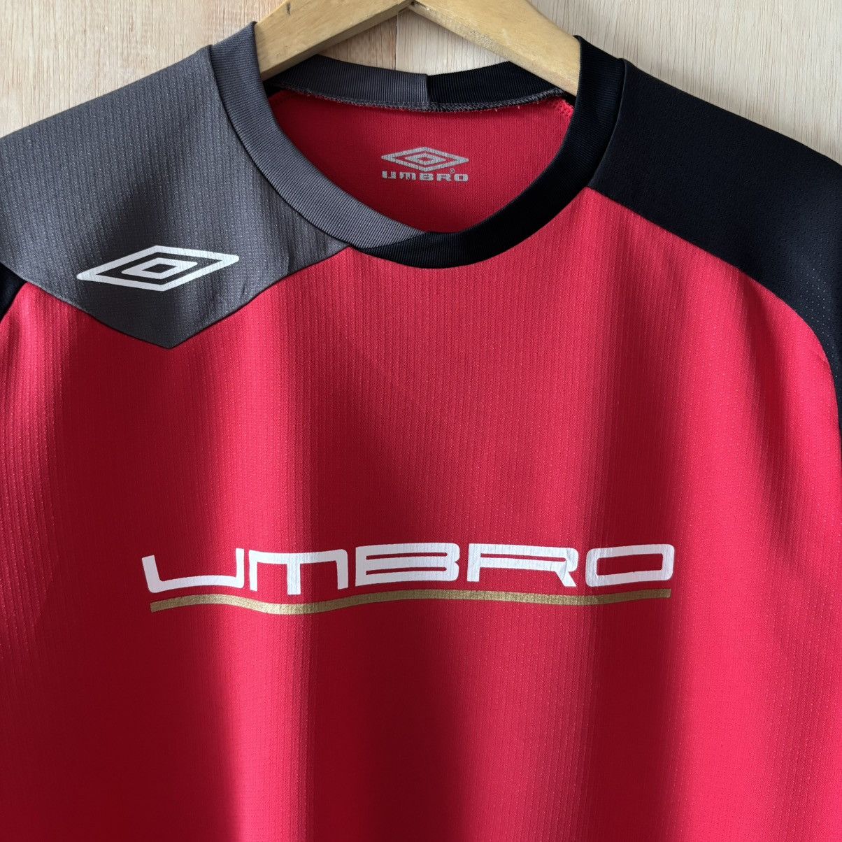 Umbro 2000s Umbro Colorblock Football Jersey Size US L / EU 52-54 / 3 - 3 Thumbnail
