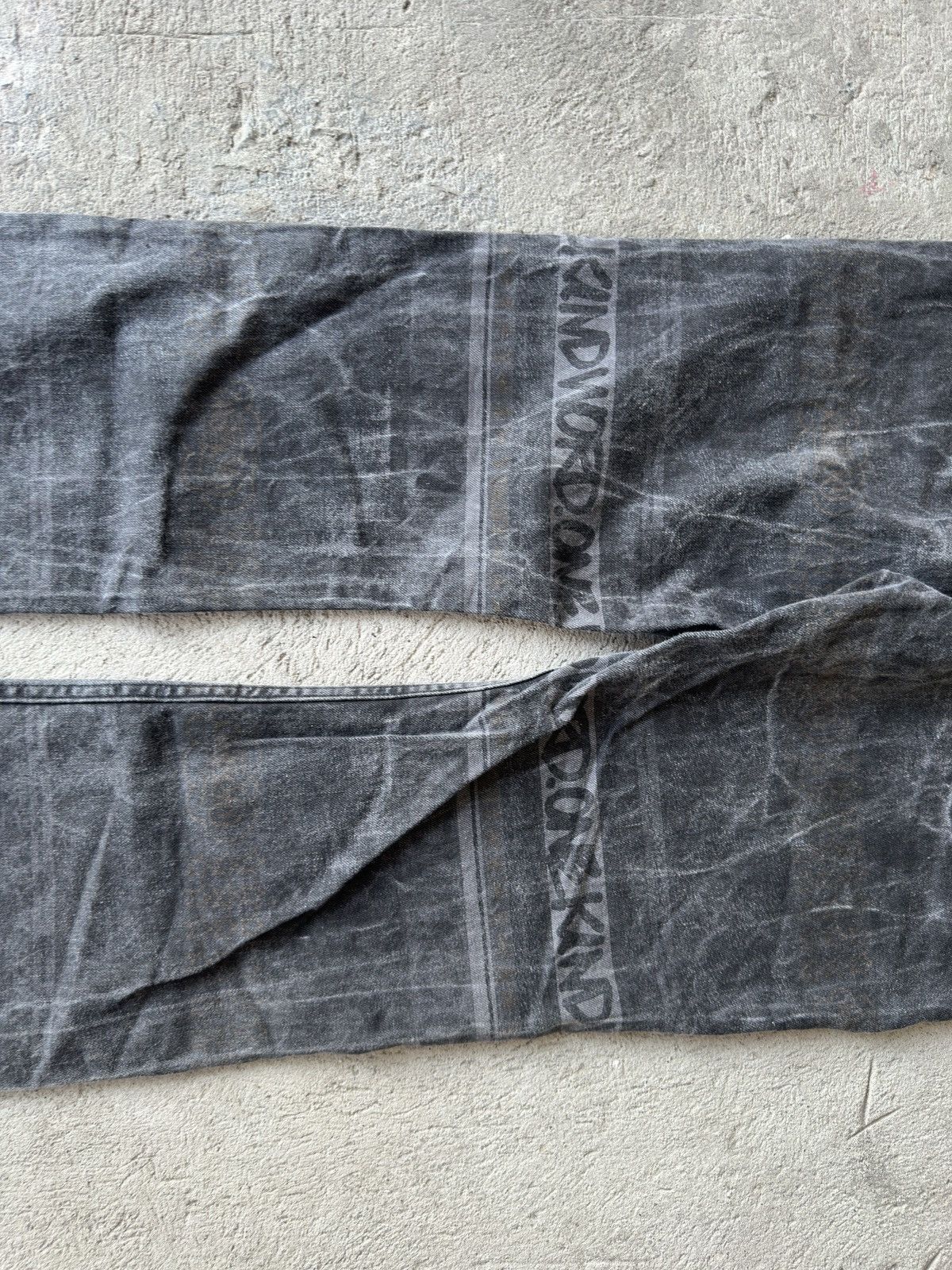 Sacai Sacai x Eric Haze — Graffiti Denim Size US 32 / EU 48 - 14 Thumbnail