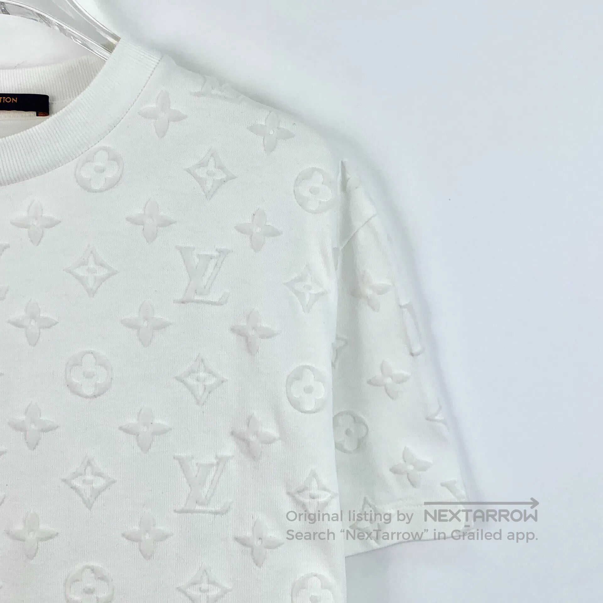 Louis Vuitton Louis Vuitton White logo embossed all-printed round neck s Size US XS / EU 42 / 0 - 3 Thumbnail