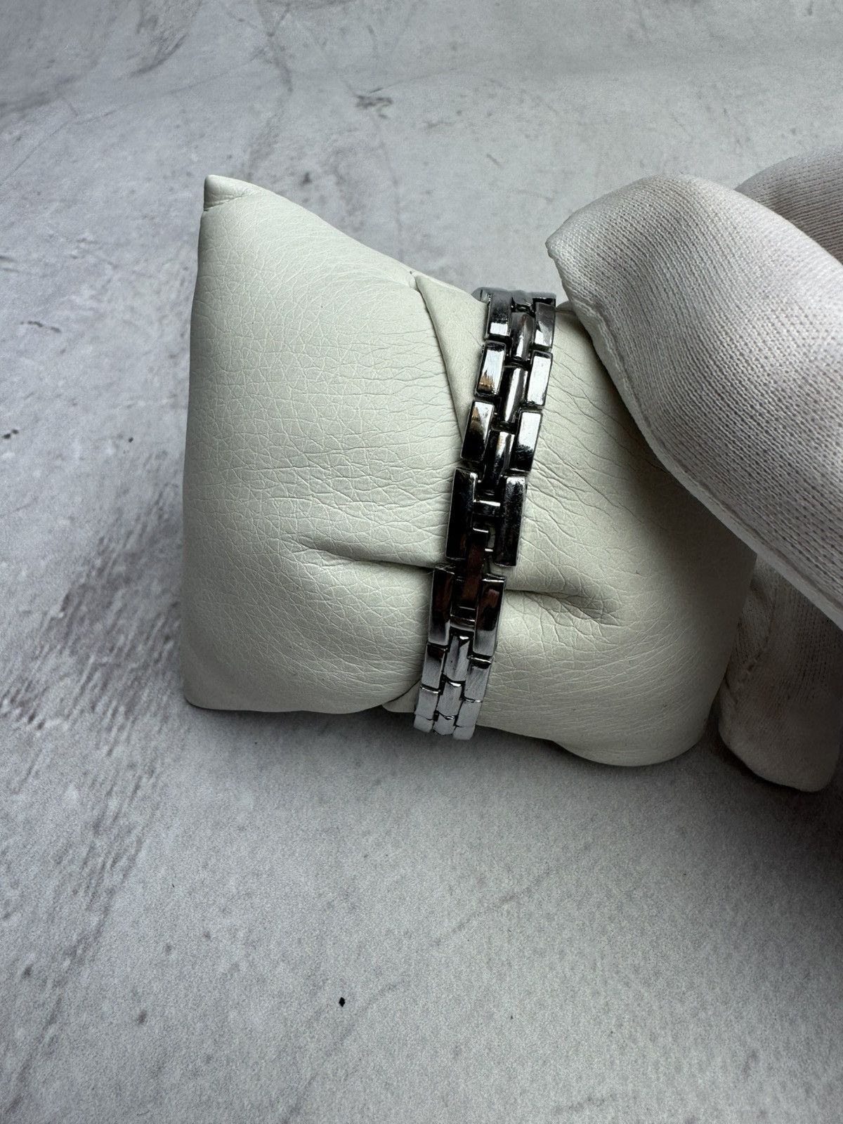 Japanese Brand × Vintage Omkara Futuristic Watch vintage Size ONE SIZE - 3 Thumbnail