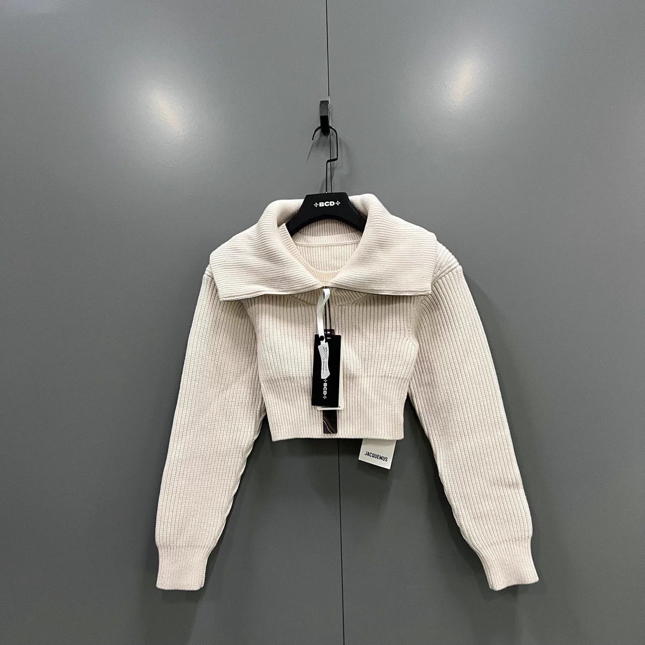 Jacquemus JACQUEMUS Ribbed Knit Short Wool Sweater 32/36 Size XS / US 0-2 / IT 36-38 - 1 Thumbnail