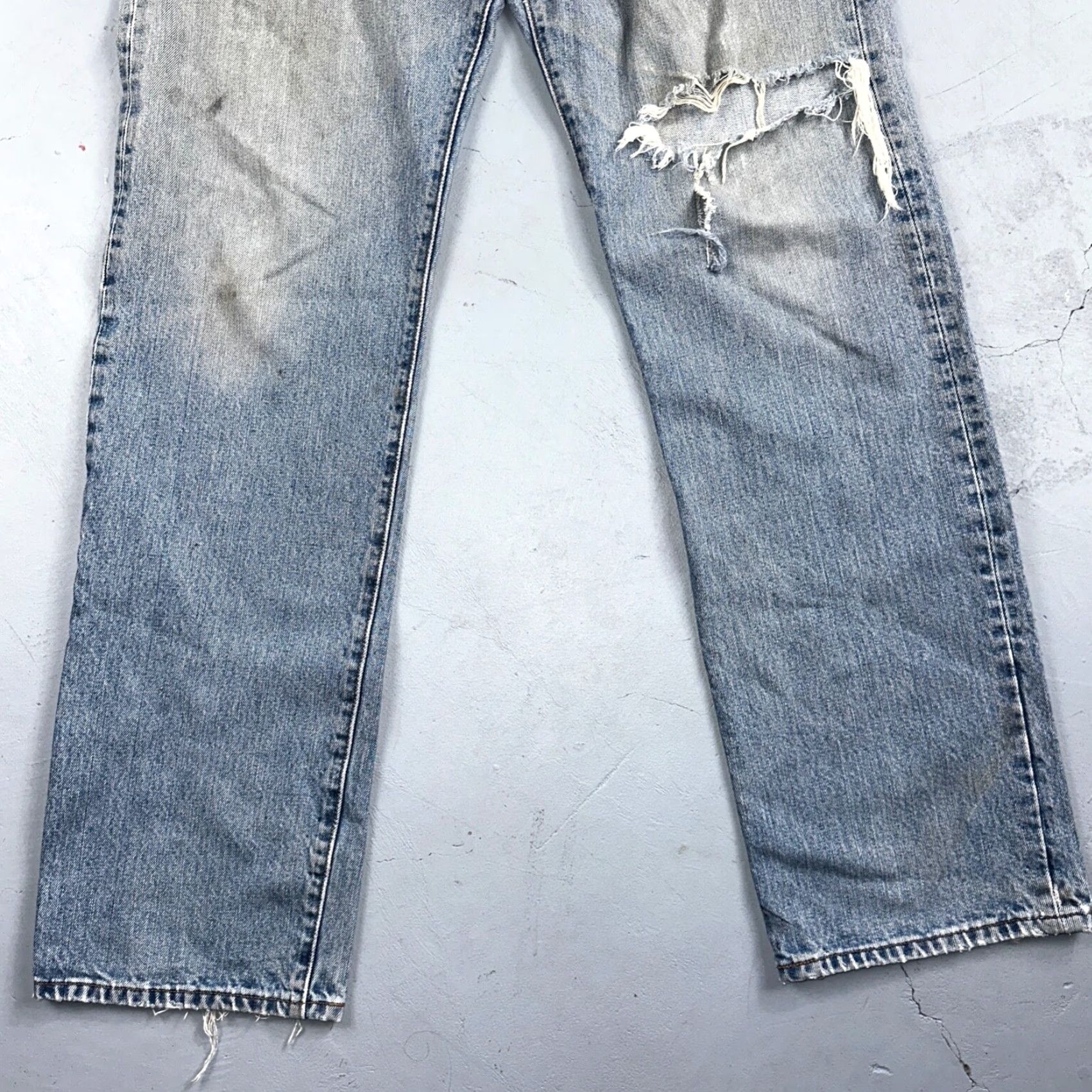 Levi's VINTAGE Levi's 501 Jeans Men Straight 36x34 Light Wash 90s 501 Series Denim Cotton Blue Size US 36 / EU 52 - 3 Thumbnail