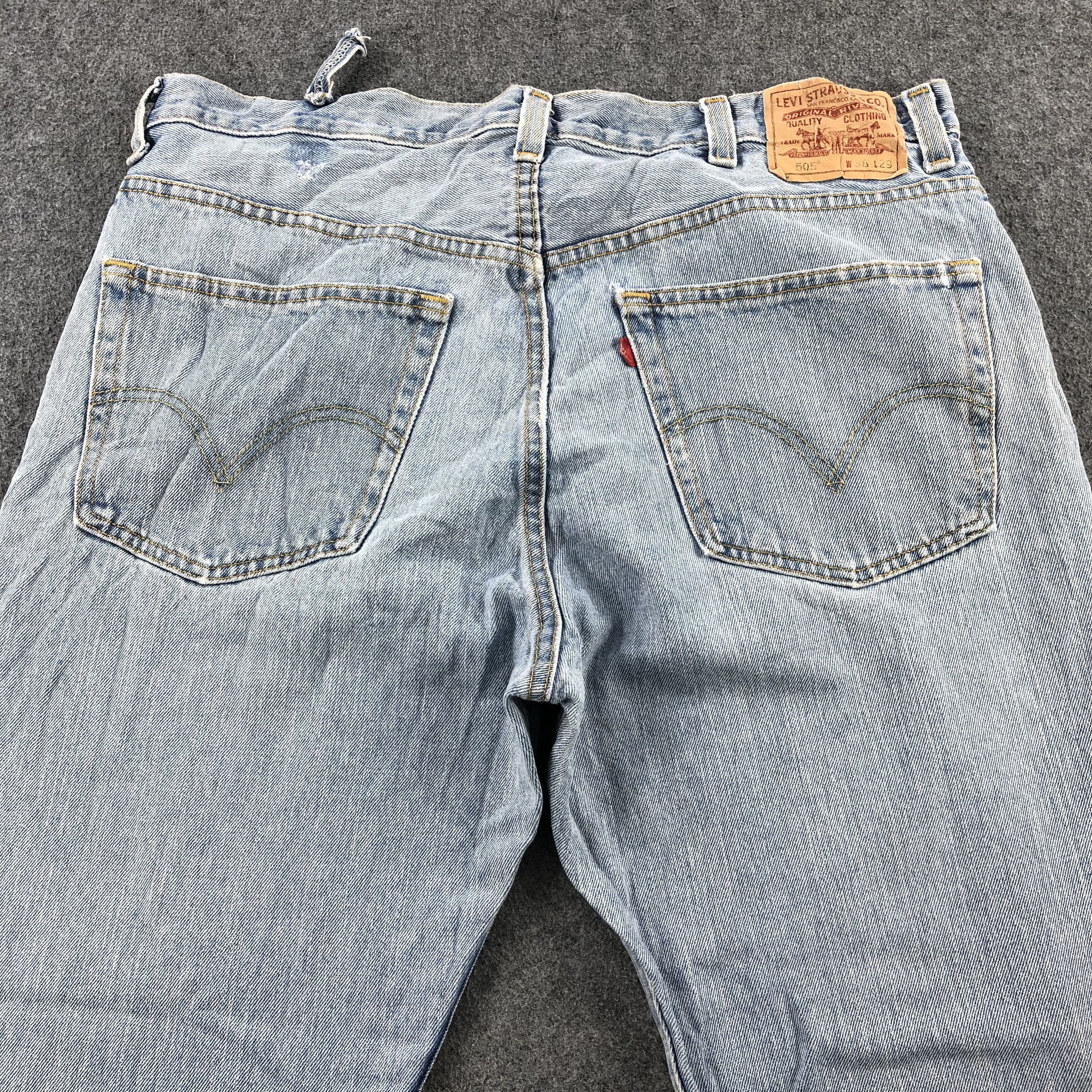 Levi's × Vintage Vintage Light Wash Levis 505 Jeans-JM1944 Size US 39 - 5 Thumbnail