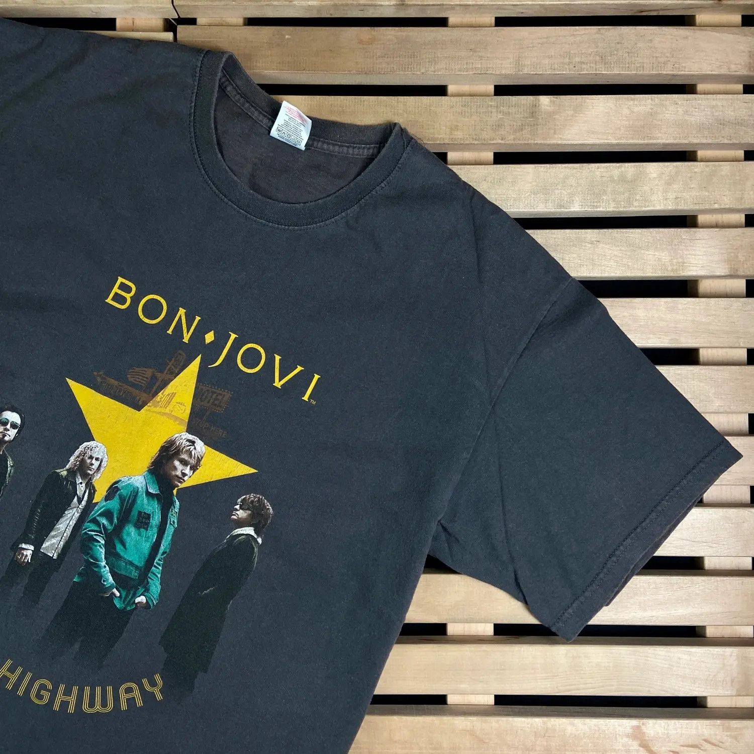 Band Tees Mens Vintage T Shirt Bon Jovi 2008 Tour Size XL Size US XL / EU 56 / 4 - 2 Thumbnail