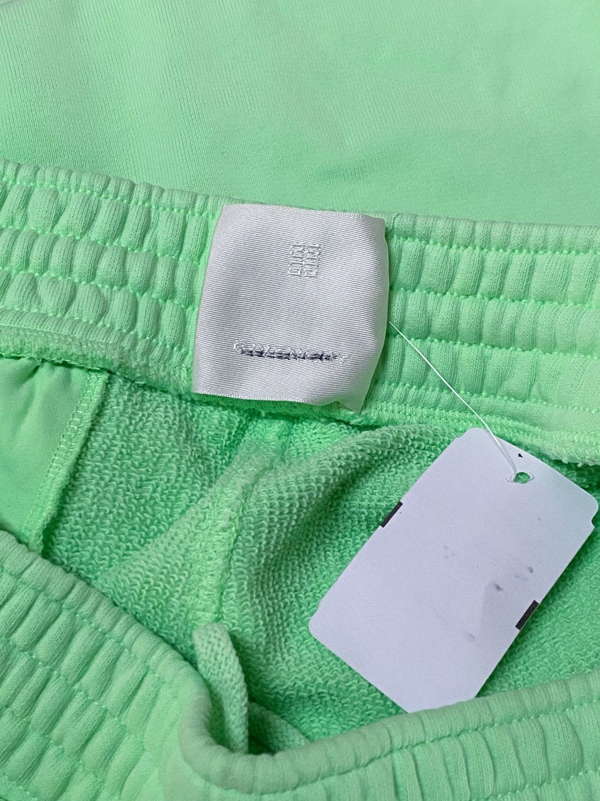Givenchy Givenchy Wide-Leg Logo-Print Cotton-Jersey Shorts size M Size US 40 / EU 56 - 8 Thumbnail