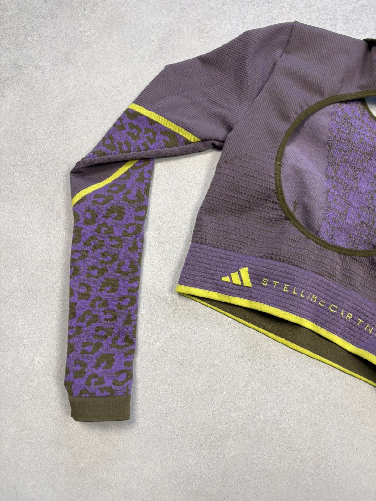 Adidas × Stella McCartney Adidas by Stella McCartney Purple Cheetah Seamless Crop Top Size XS / US 0-2 / IT 36-38 - 10 Thumbnail