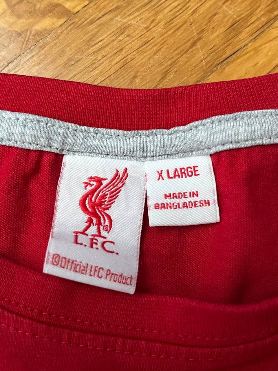 Other Liverpool FC fan long sleeve tee Size US XL / EU 56 / 4 - 4 Thumbnail