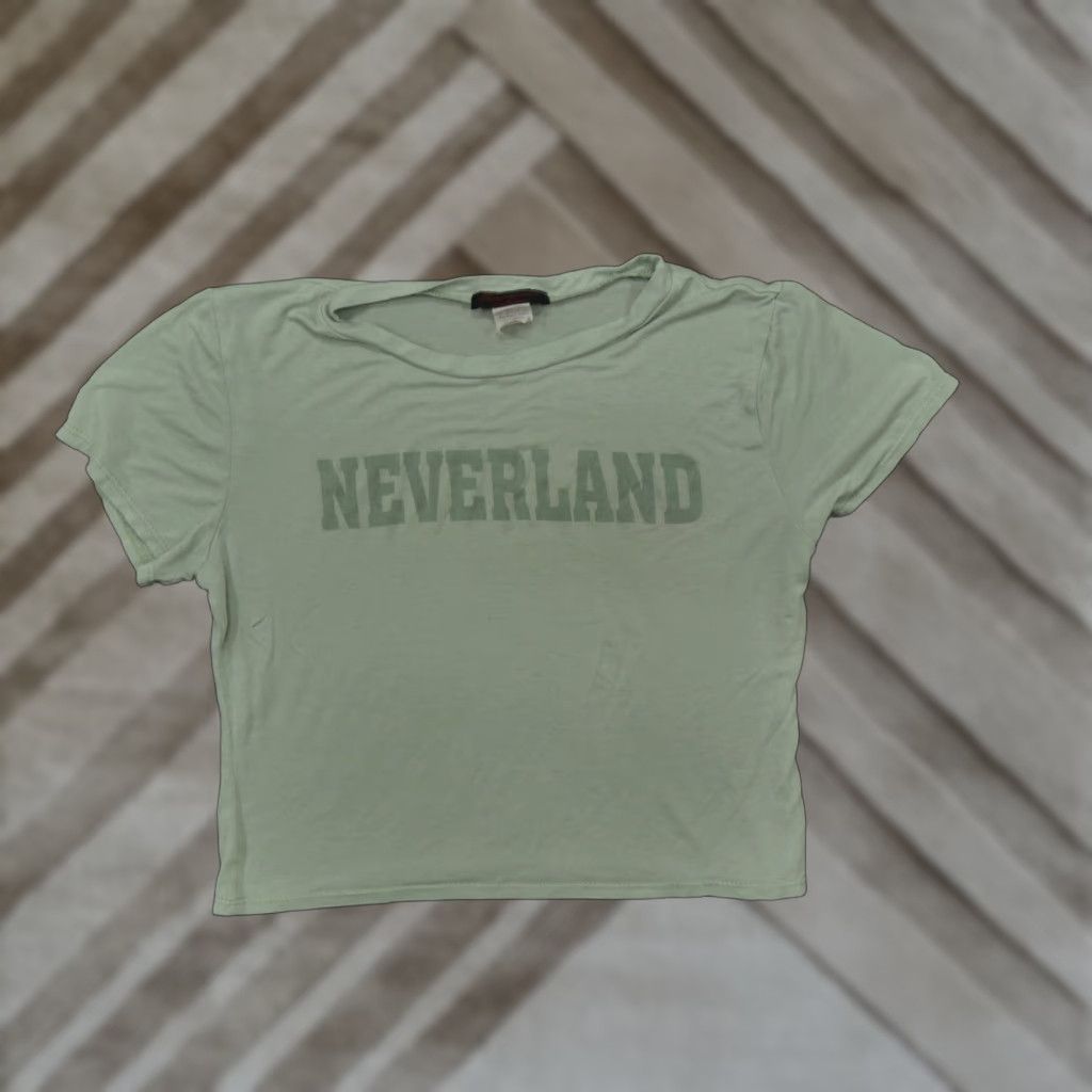 Vintage VINTAGE Neverland T Shirt Womens L Green Crop Solid 90s Cropped Cotton Blend Graphic Cracked Size L / US 10 / IT 46 - 1 Thumbnail