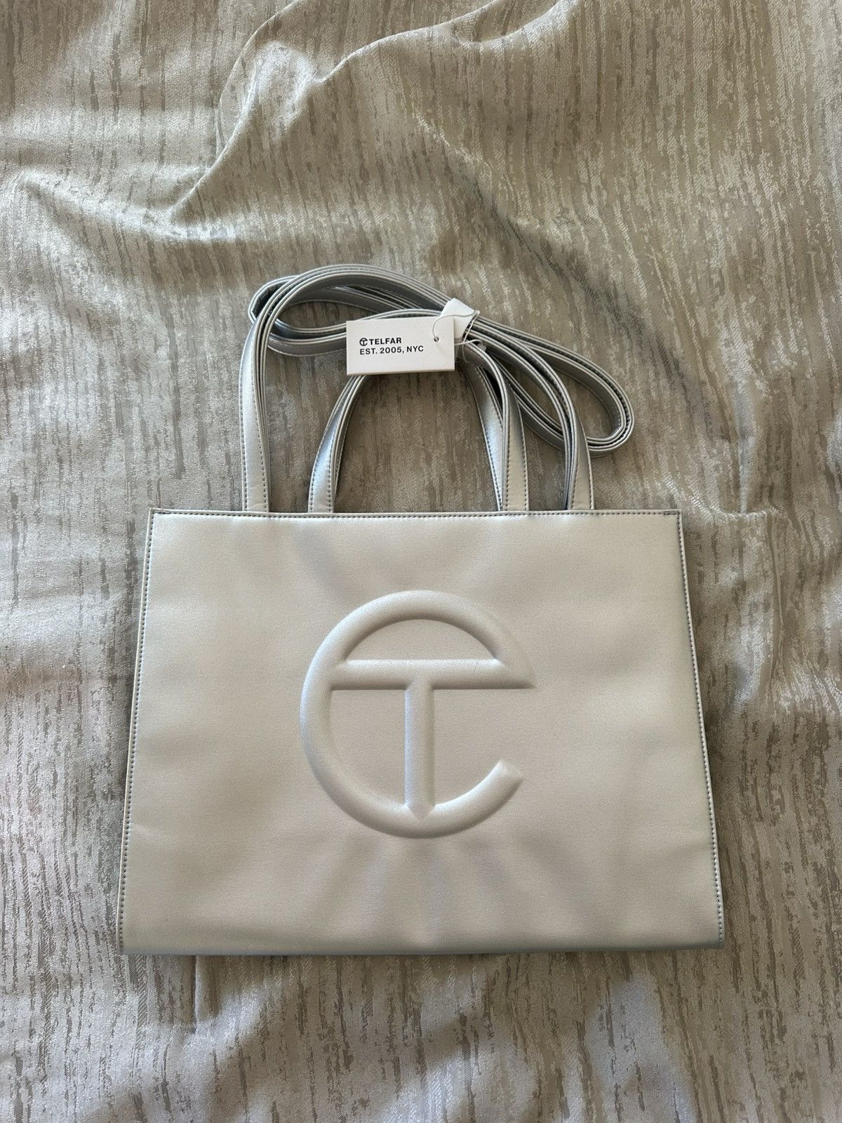 Telfar NWT Telfar Medium Silver Shopping Bag Vegan Leather Size ONE SIZE - 1 Thumbnail