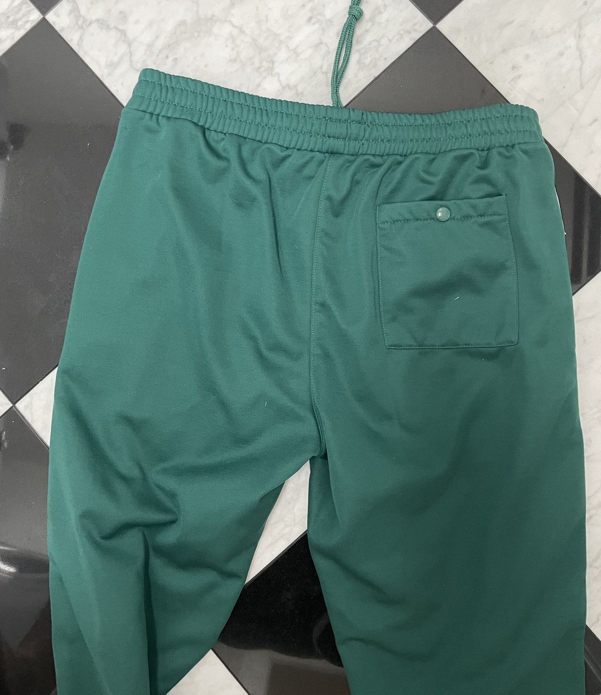 Young And Reckless 🔥 young & reckless sweats Size US 34 / EU 50 - 3 Thumbnail