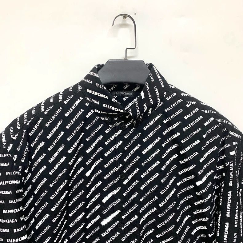 Balenciaga Balenciaga size 37 Full Print Short Sleeve Shirt Size US XS / EU 42 / 0 - 3 Thumbnail