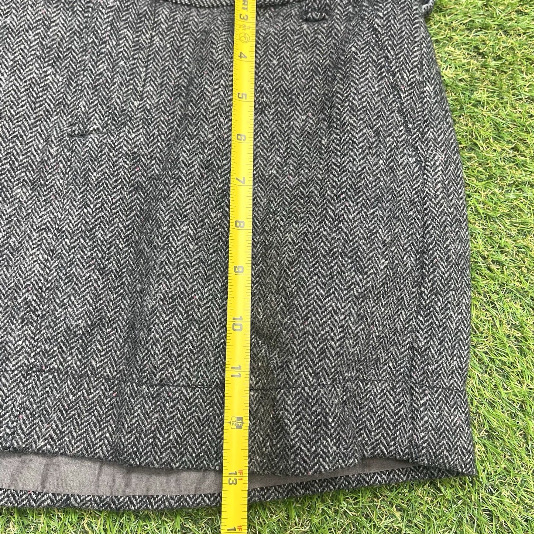 American Eagle Outfitters American Eagle Outfitters Skirt 6 Mini Wool Herringbone Gray Short Size 6 Women University Style Casual Vintage No Size 28" / US 6 / IT 42 - 6 Thumbnail