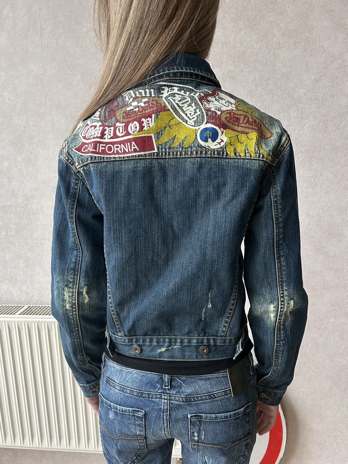 Von Dutch 00s Von Dutch Tattoo Distressed Denim Button Jacket Y2K Size S / US 4 / IT 40 - 1 Thumbnail