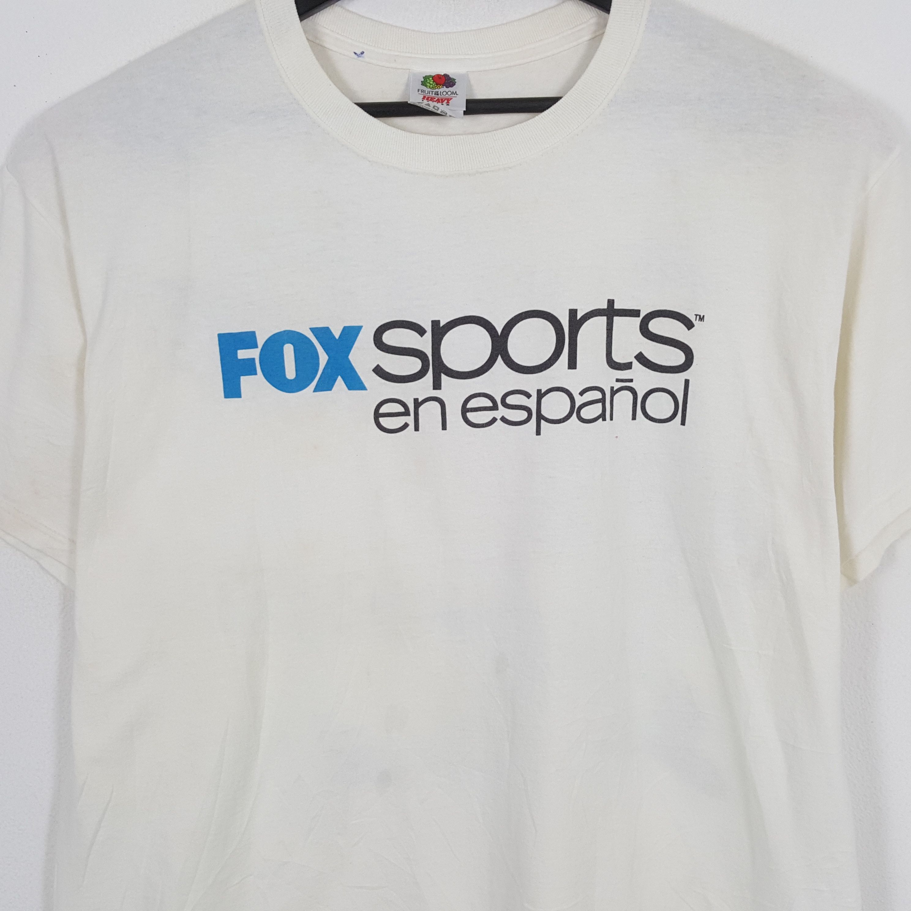 Vintage FOX SPORTS EN SEPANOL Television Channel Tshirt Size US L / EU 52-54 / 3 - 4 Thumbnail