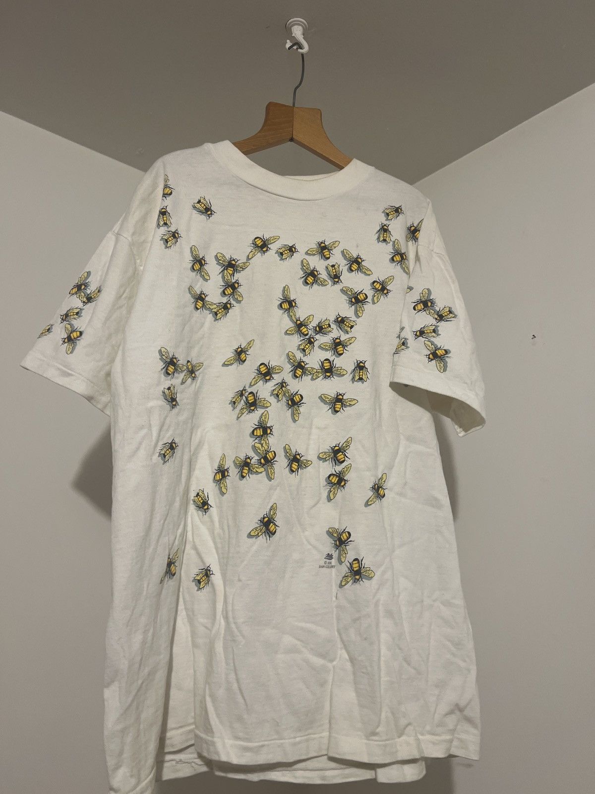 image of Hanes x Tee 90's Vintage Single Stitch Bee Print Tee Made In Usa in White, Men's (Size Large)