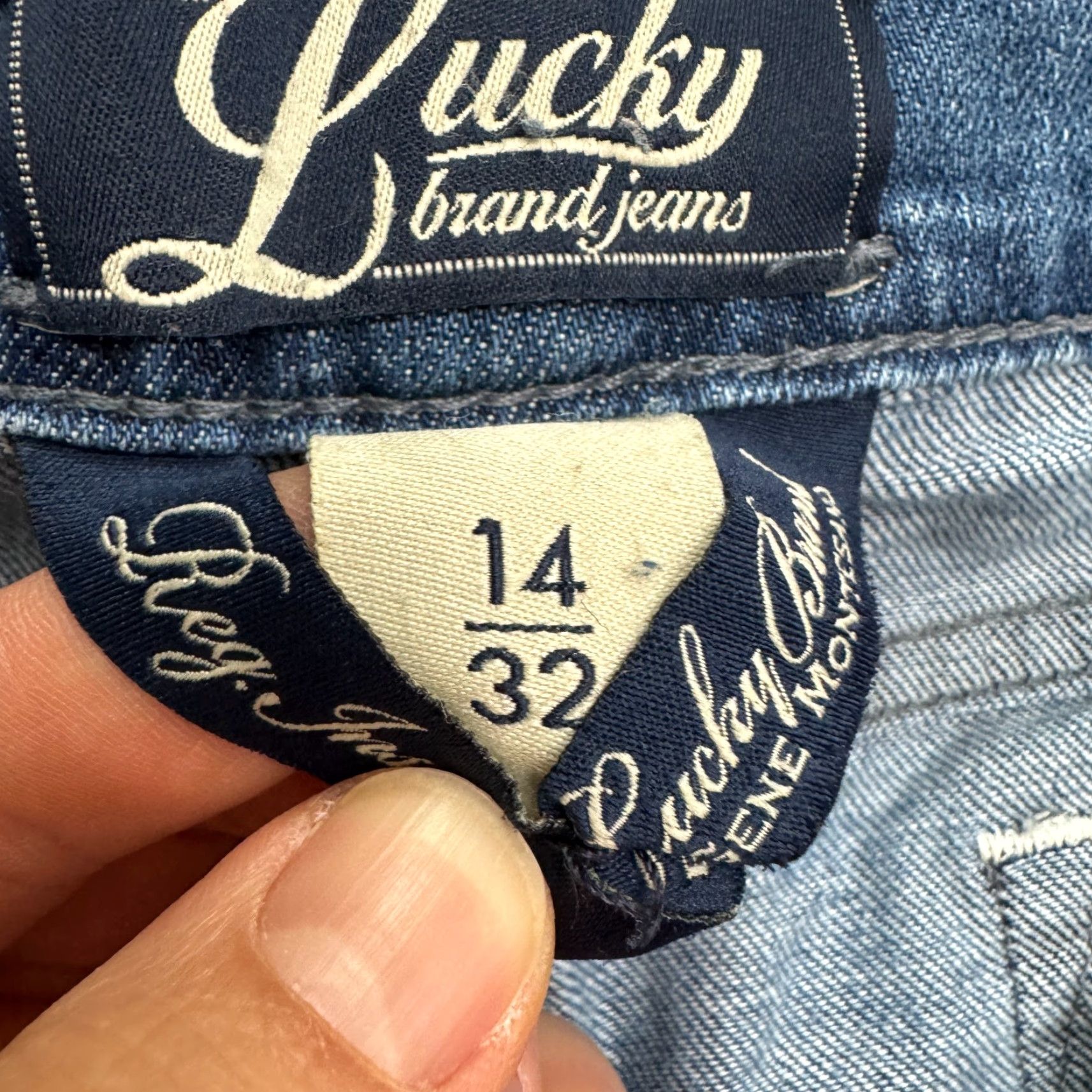 Lucky Brand Lucky Brand Jeans Womens 14 32 Blue Mid Rise Straight Denim 5-Pocket Regular Inseam 29 Inseam City Outdoor Vintage No Size 36" / US 14 / IT 50 - 7 Thumbnail