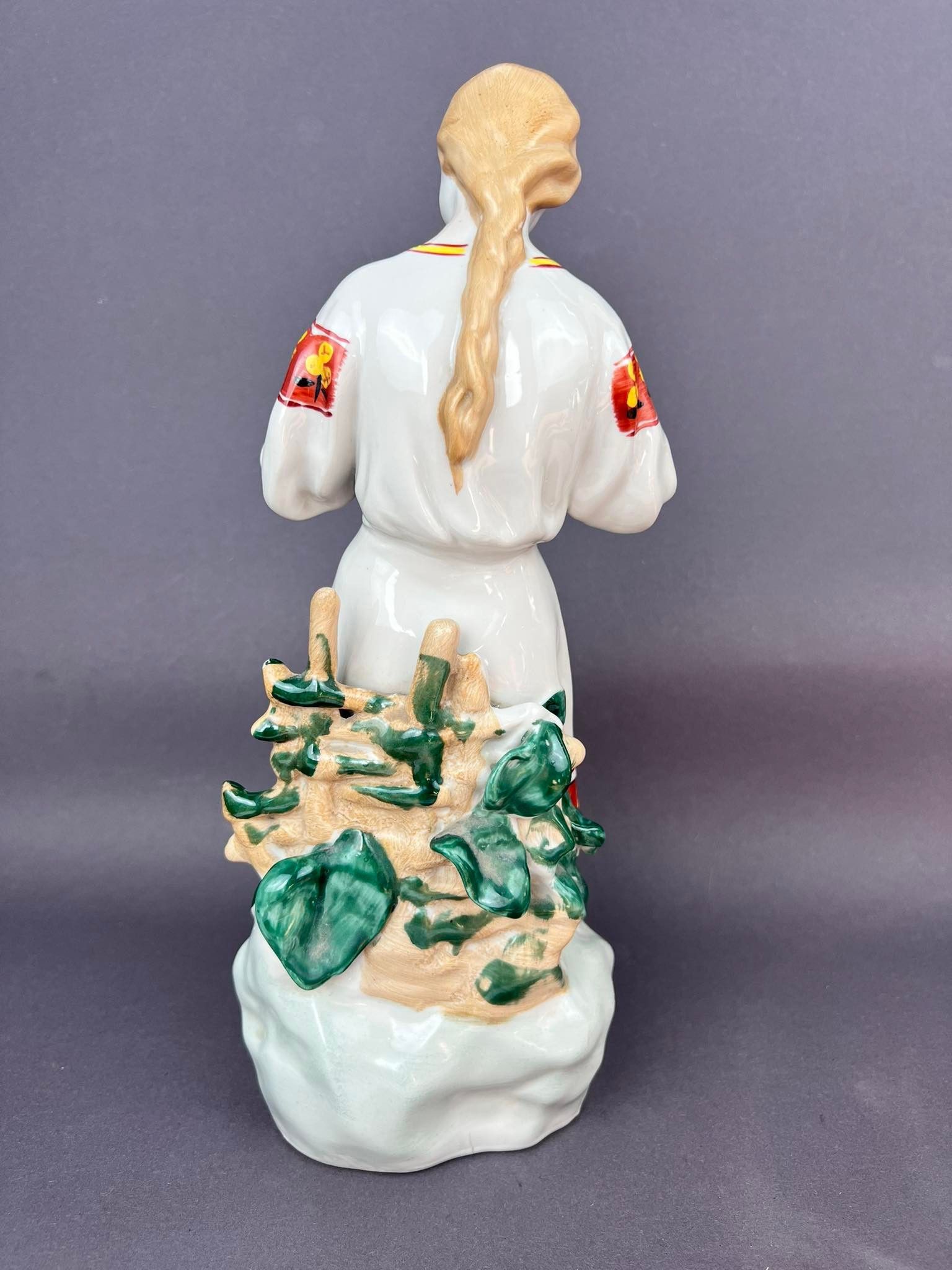 Vintage Vintage Soviet Porcelain Statue Figure Girl Ukraine 11 in Size ONE SIZE - 2 Thumbnail