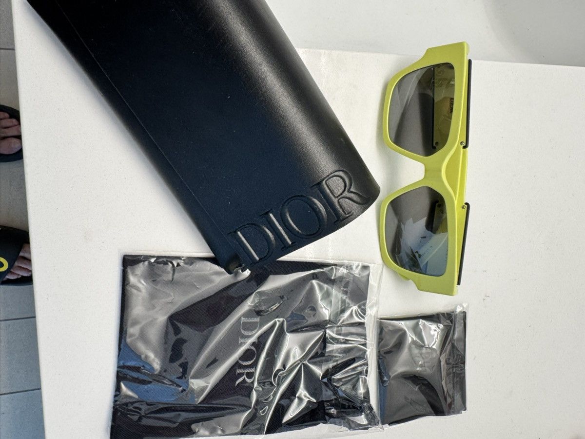 Dior Christian Dior Holographic CD Logo Sunglasses , DM40106U Size ONE SIZE - 3 Thumbnail
